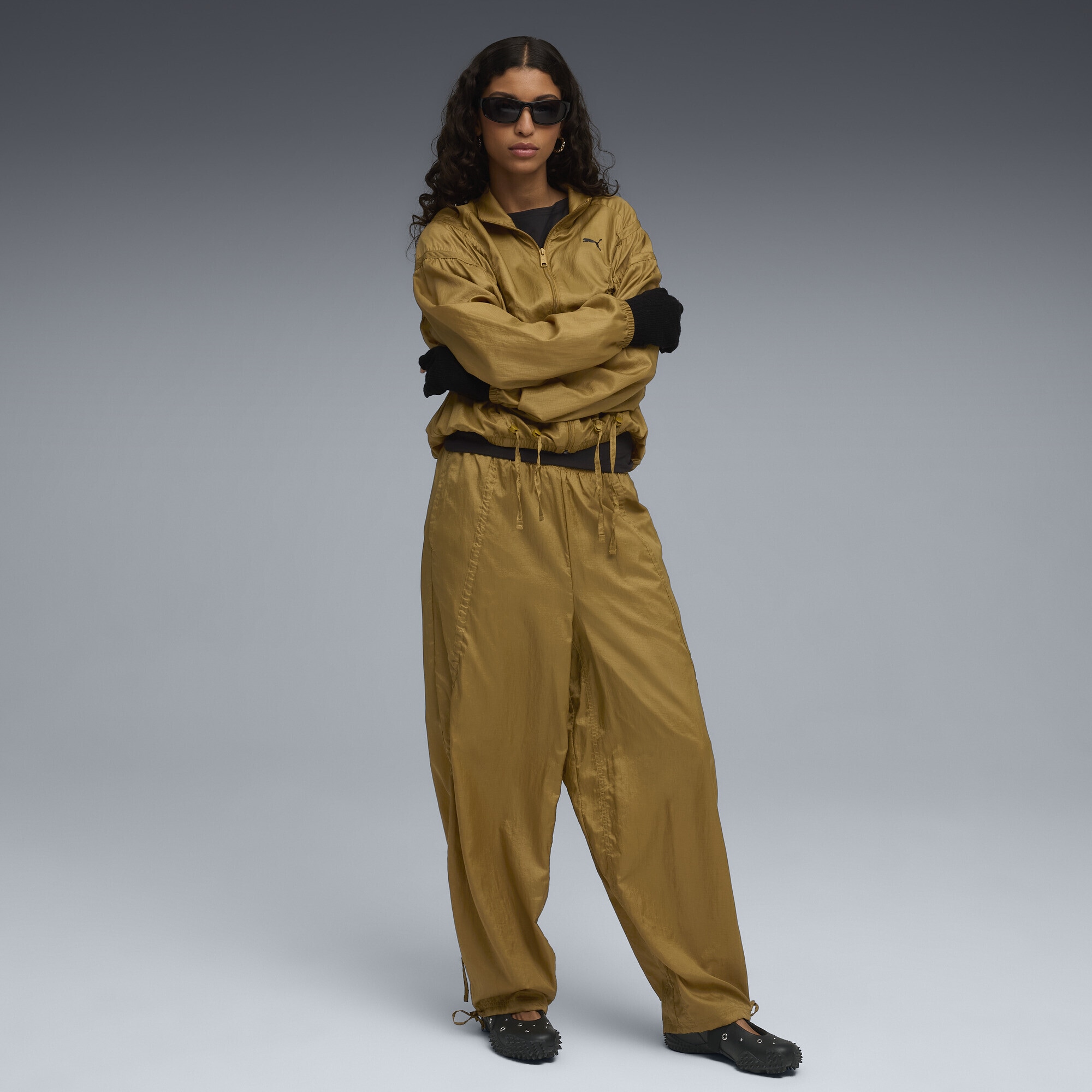 PUMA Trainingsjacke »DARE TO Oversized Gewebte Jacke Damen«