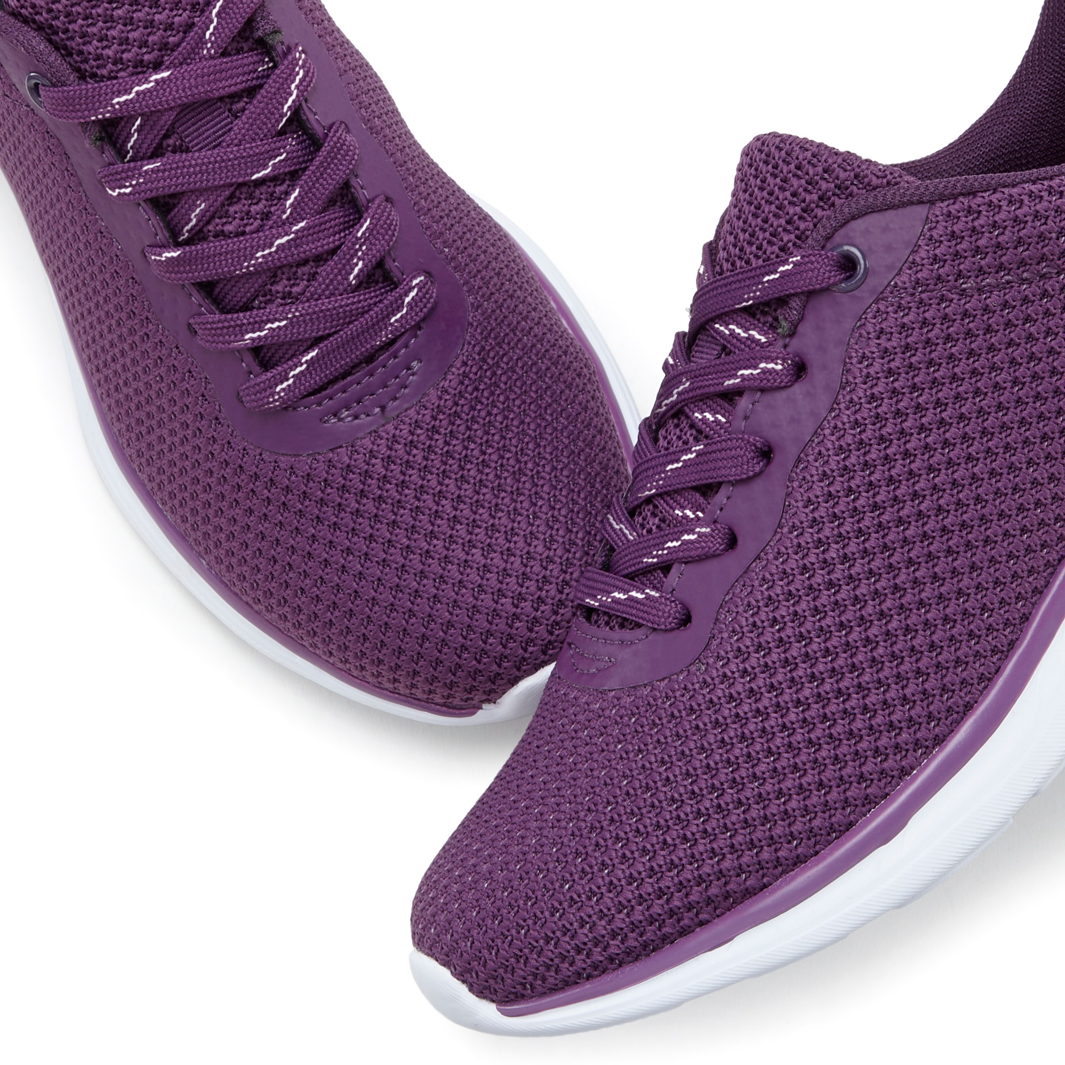 Sneaker LASCANA "Turnschuhe", Damen, Gr. 39, lila, Obermaterial: 100% Textilmaterial. Decksohle: 100% Textilmaterial. Futter: 100% Textilmaterial. Laufsohle: 100% Synthetik, unifarben, Basic, Schuhe Sneaker, Schnürhalbschuh, Halbschuh, Freizeitschuh ultra 3
