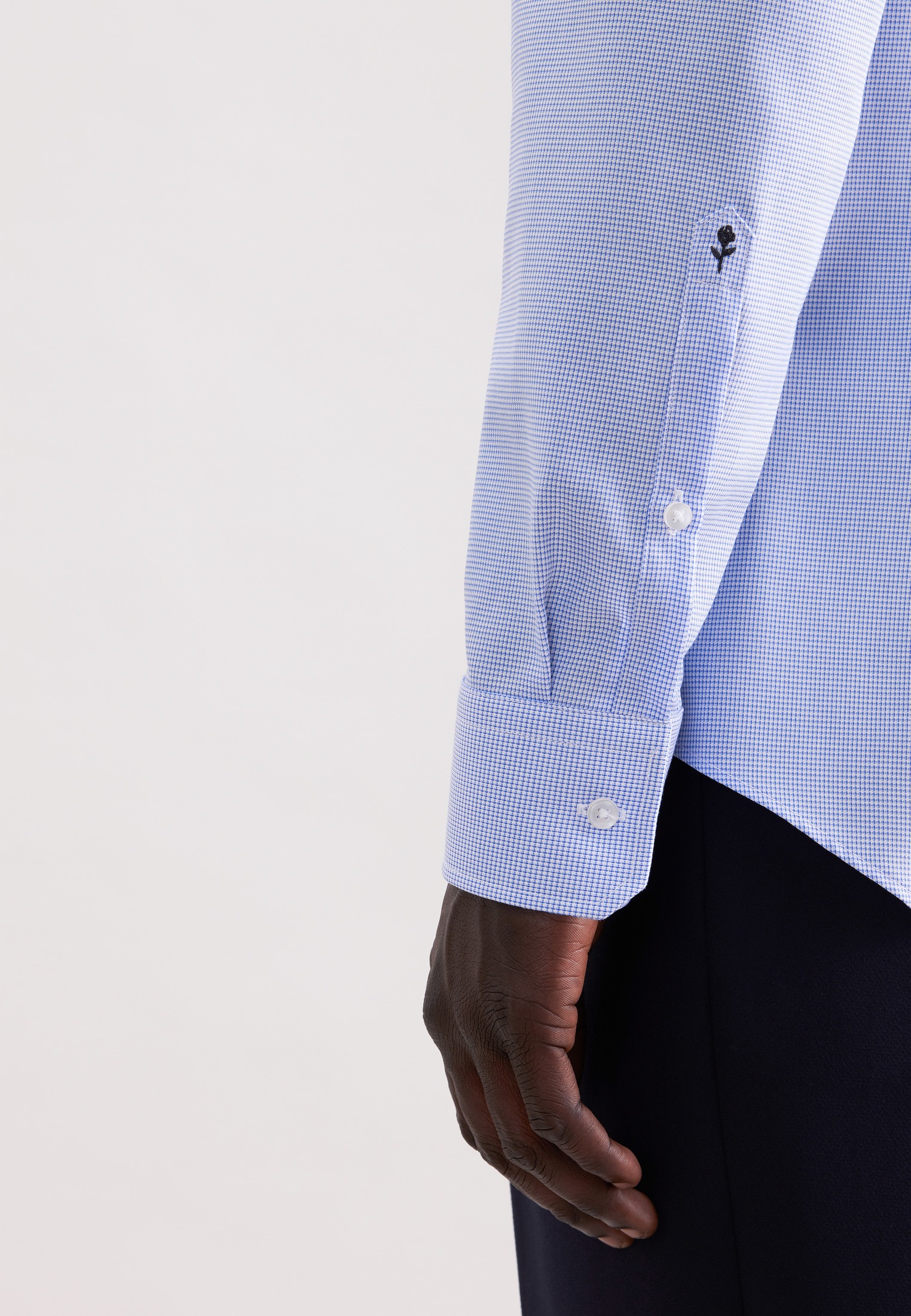 Businesshemd SEIDENSTICKER "Schwarze Rose", Herren, Gr. XL (43), normale Ärmellängen, mittelblau, 100% Baumwolle, Strukturmuster, skinny fit, 2-Knopf-Manschette, Hemden, X-Slim 1/1 Kentkragen Struktur 3