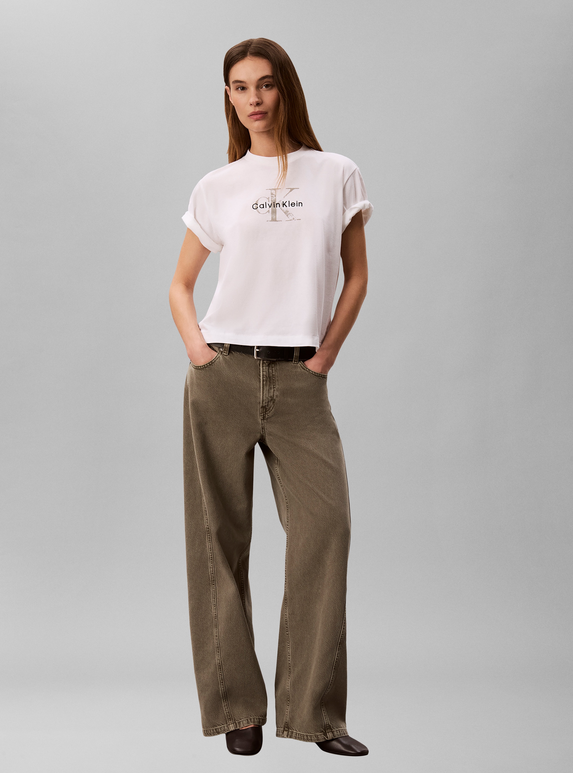 Calvin Klein T-Shirt »BOXY HAND DRAWN MONOLOGO TEE« Regular fit, Logoschriftzug
