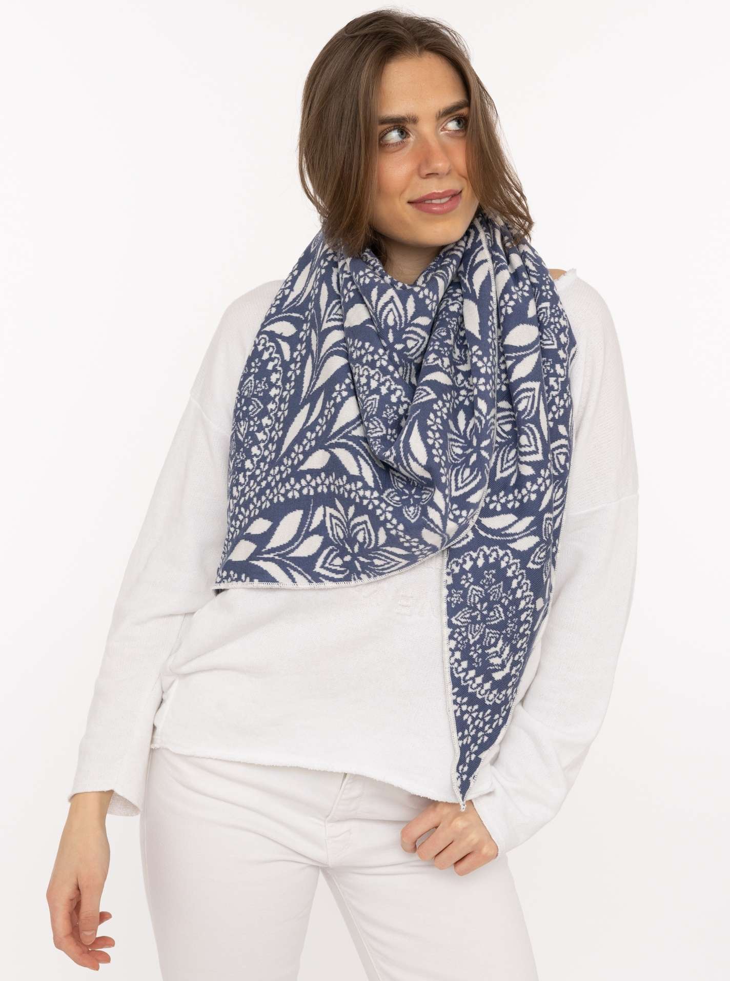 Zwillingsherz Dreieckstuch ""Paisley Blätter"" blumiges Muster, tolles Accessoire, vielseitig tragbar