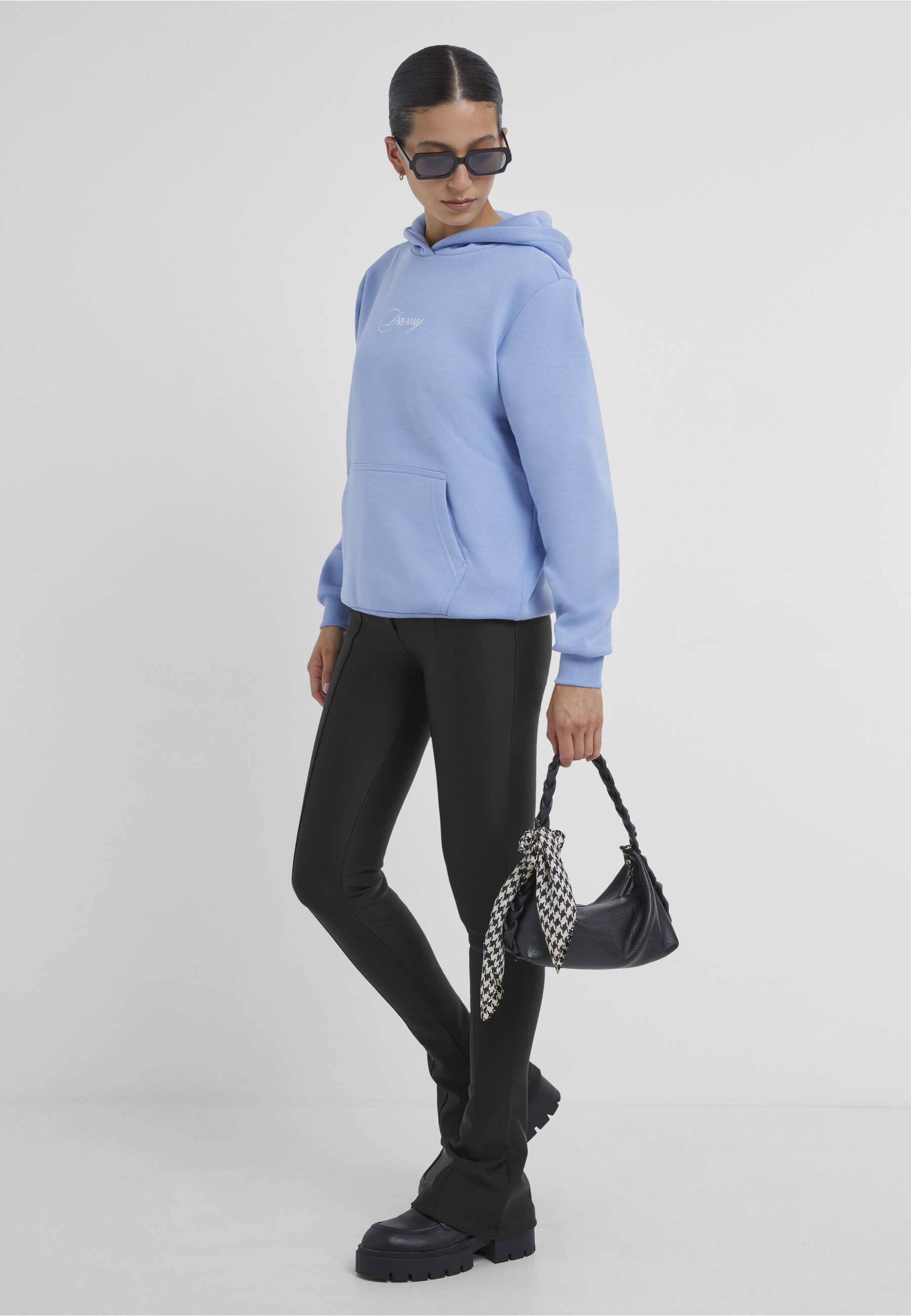 Miss Tee Kapuzenpullover »Miss Tee Dreamy Wording Ladies Fluffy Hoody« 1