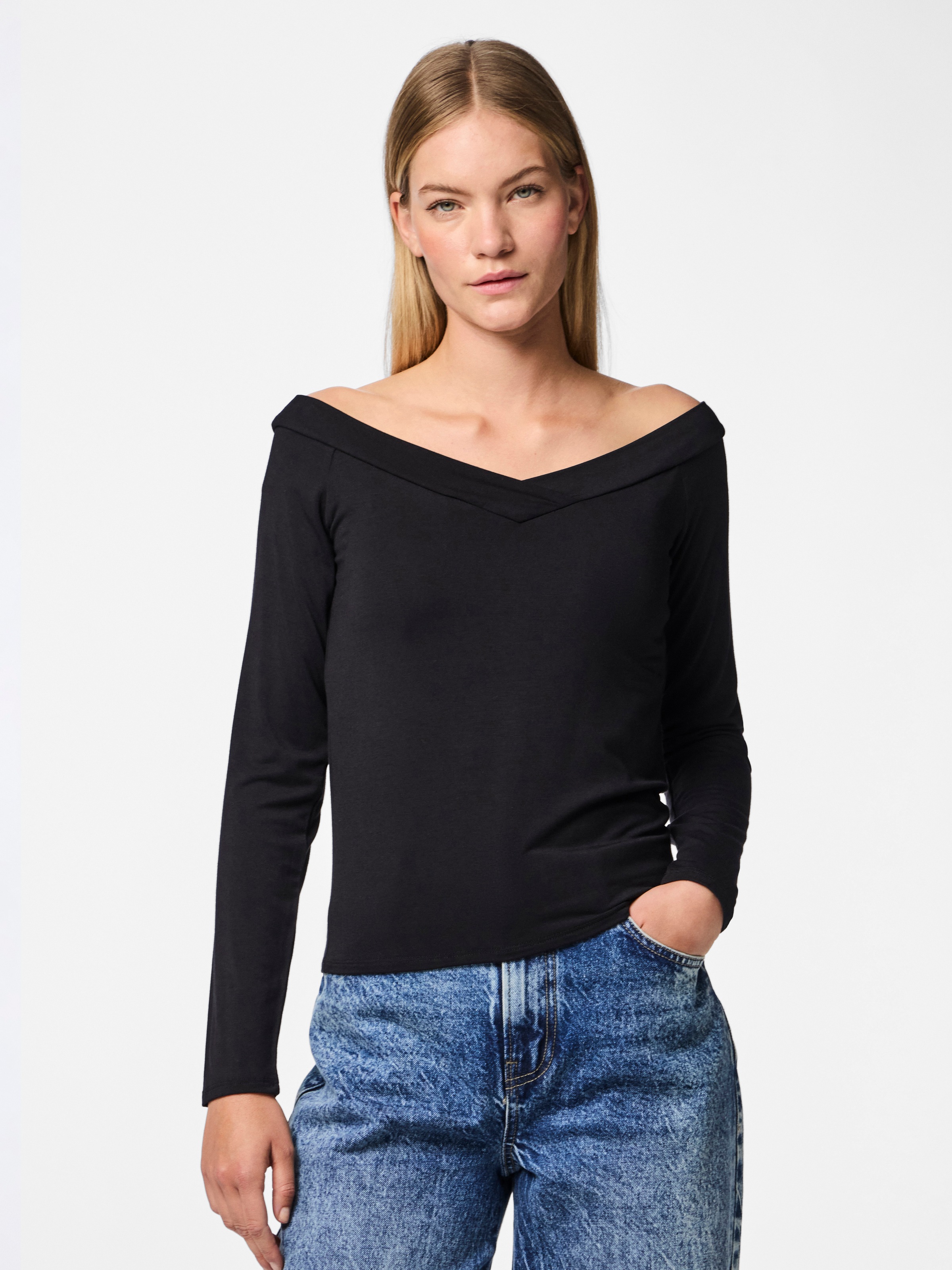 pieces Langarmshirt "PCMALIVA LS OFF SHOULDER V-NECK TOP NOOS" günstig online kaufen