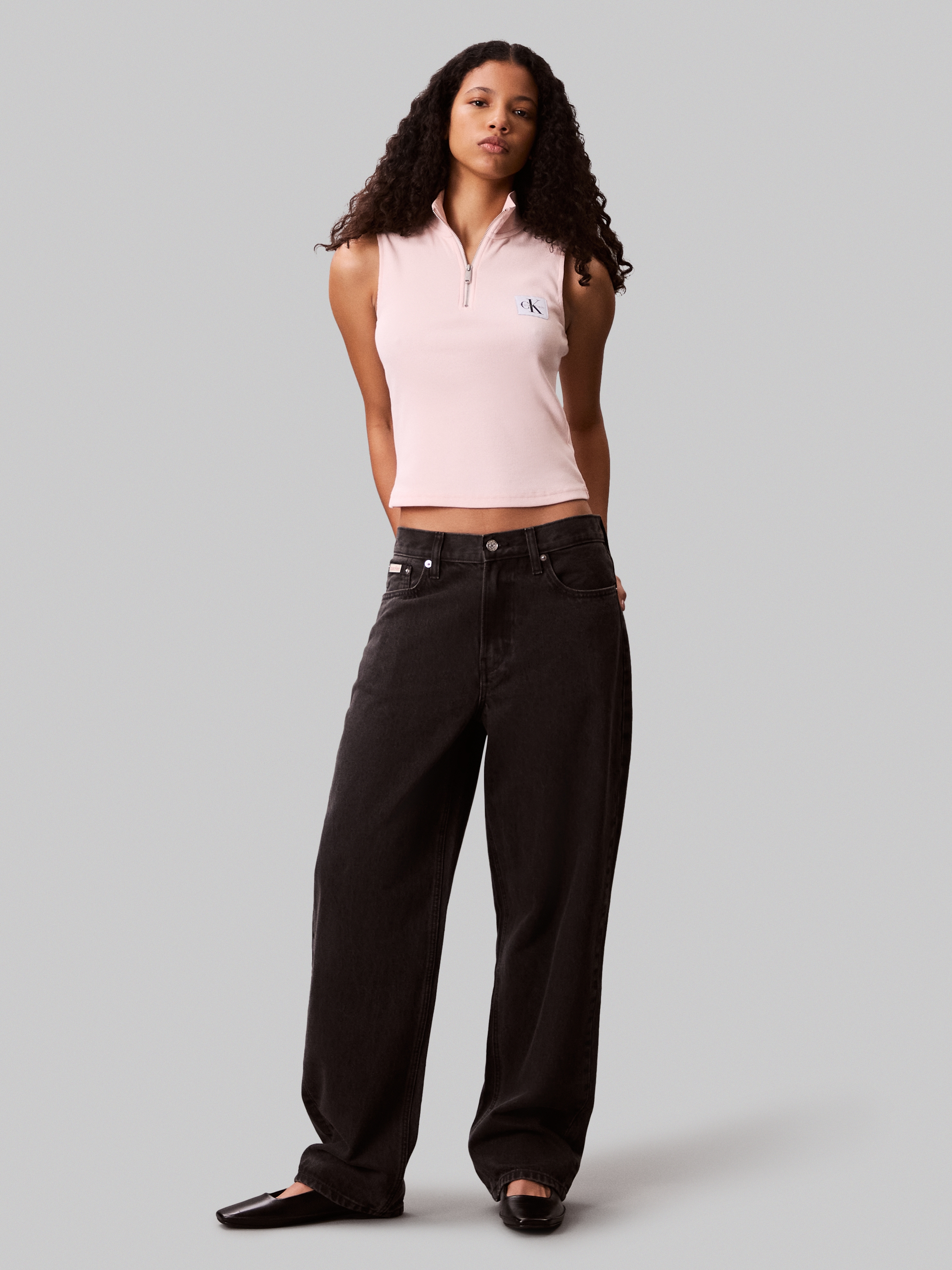 Calvin Klein Jeans Tanktop »A- WOVEN LABEL SL QZ TOP«, Mit Rundhalsausschnitt