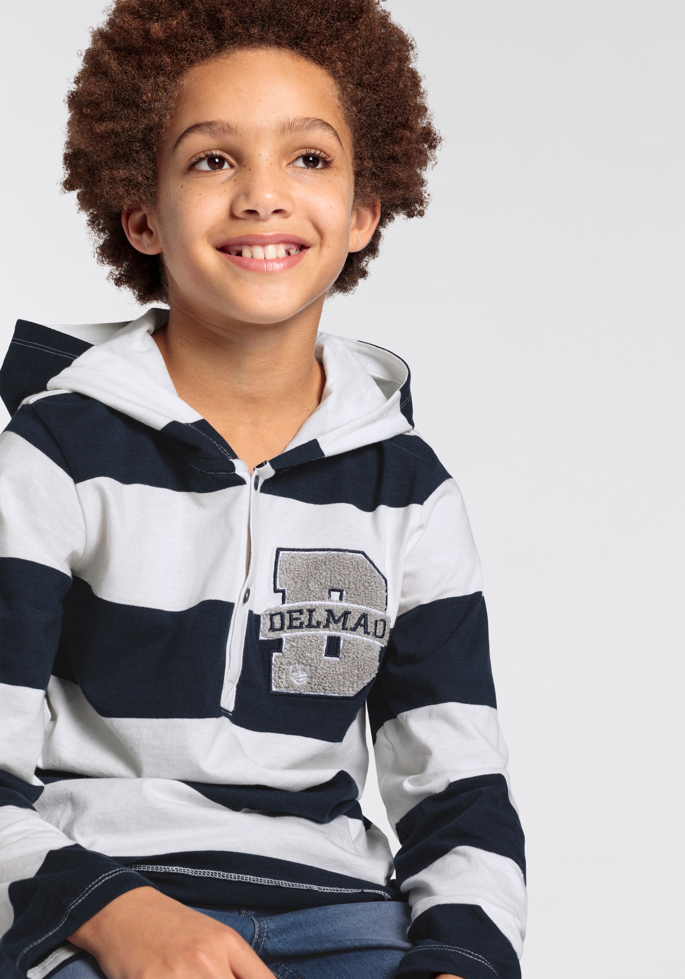 DELMAO Kapuzenshirt »für bestellen Ringelshirt BAUR mit Frottee-Applikation | online Jungen«