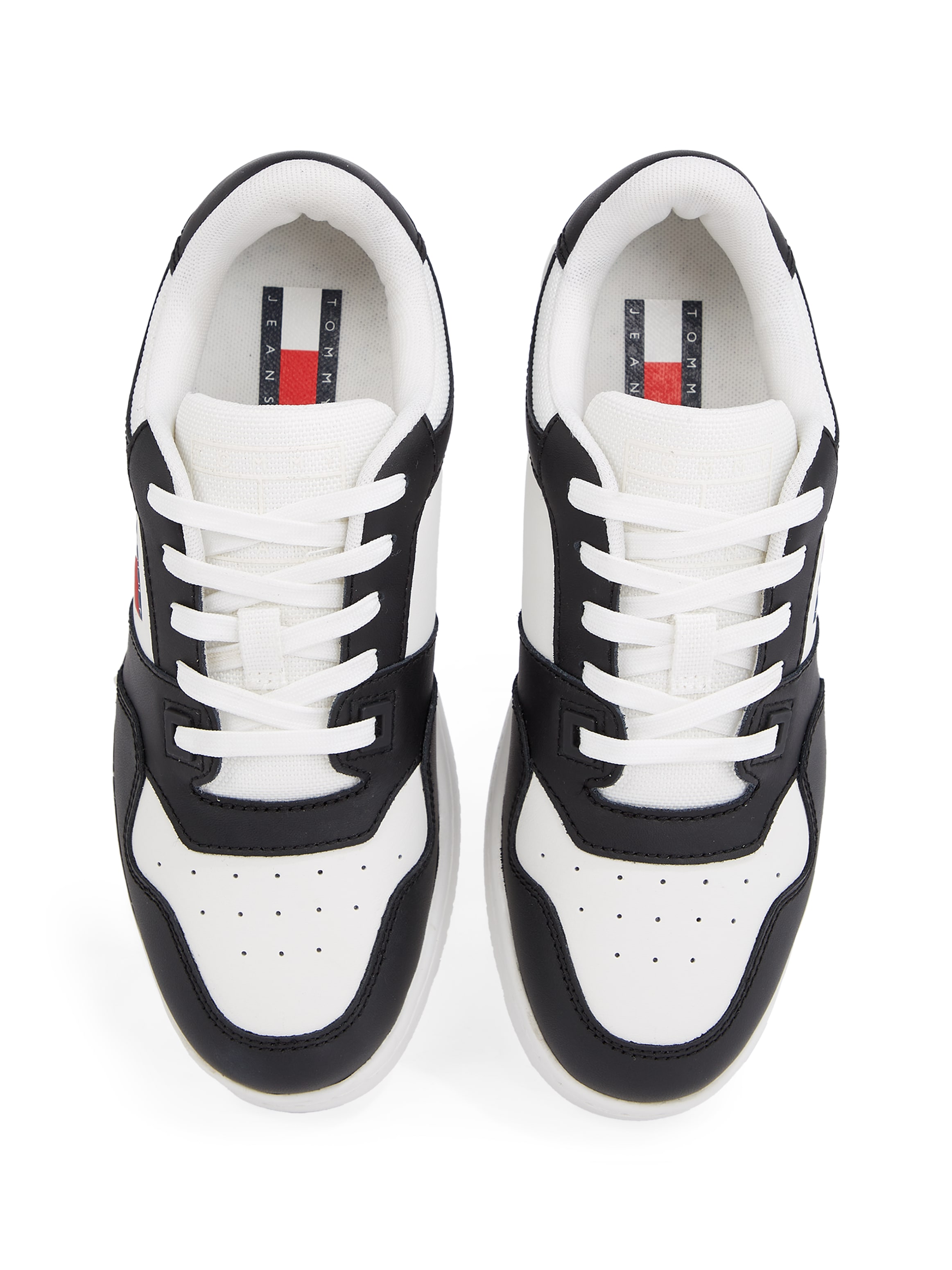 Tommy Jeans Plateausneaker »TJW RETRO BASKET ESS«, Freizeitschuh, Halbschuh, Schnürschuh mit seitlicher Logoflagge