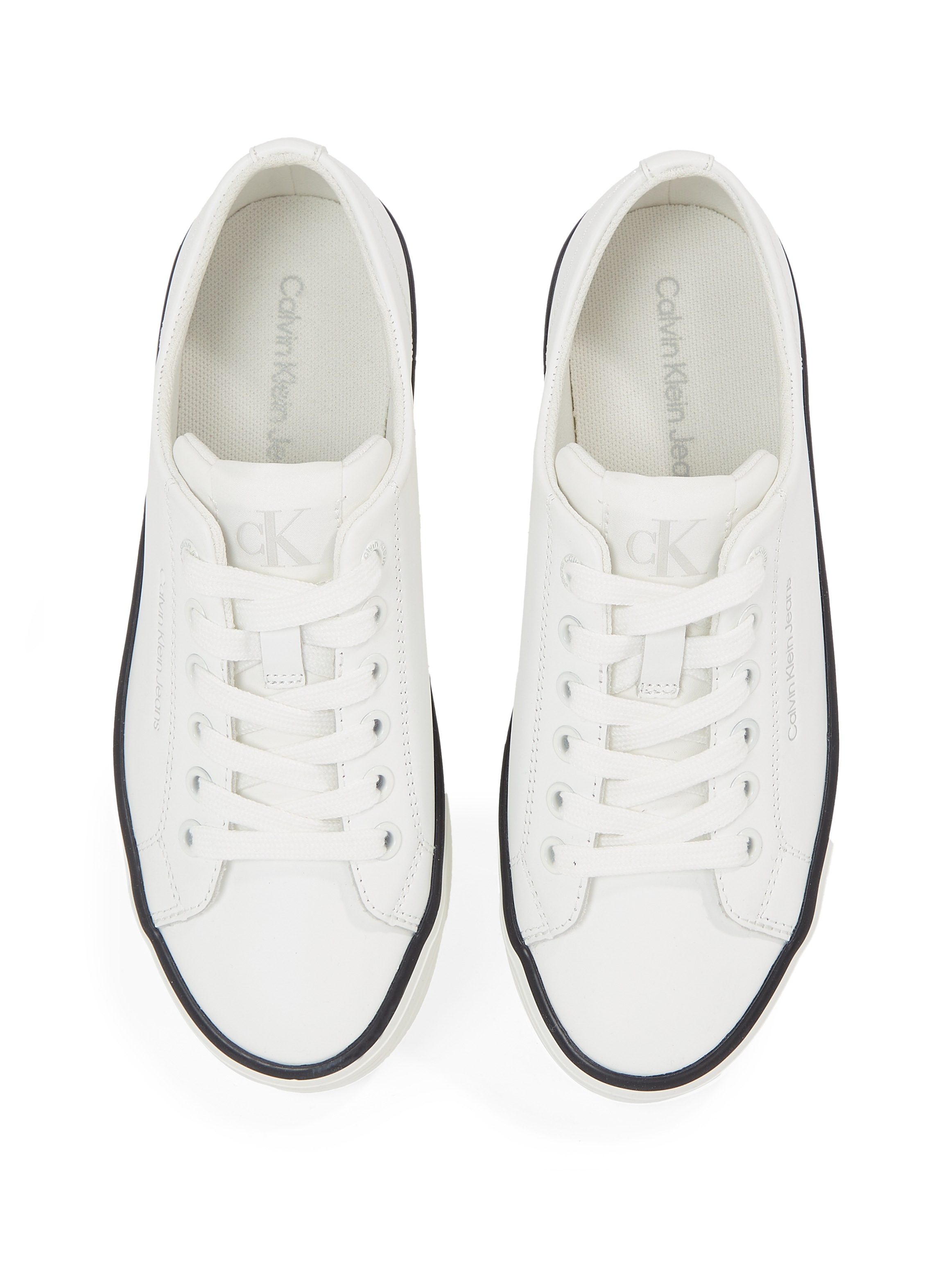 Calvin Klein Jeans Sneaker »BOLD VULC FLATF LOW LTH IN«, Halbschuh, Schnürschuh, Freizeitschuh mit CK-Logo an der Ferse