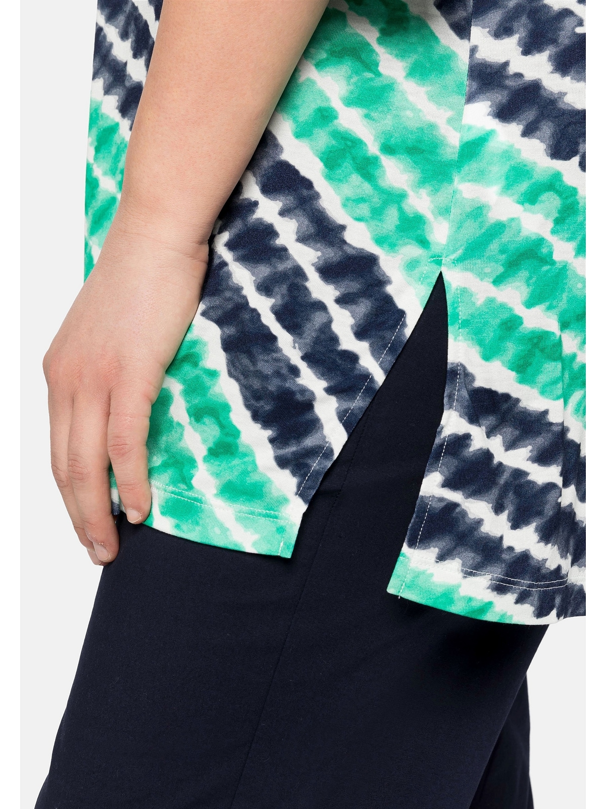 Sheego Longshirt »Große Größen«, mit Batik-Streifen und Trompetenärmeln  online bestellen | BAUR