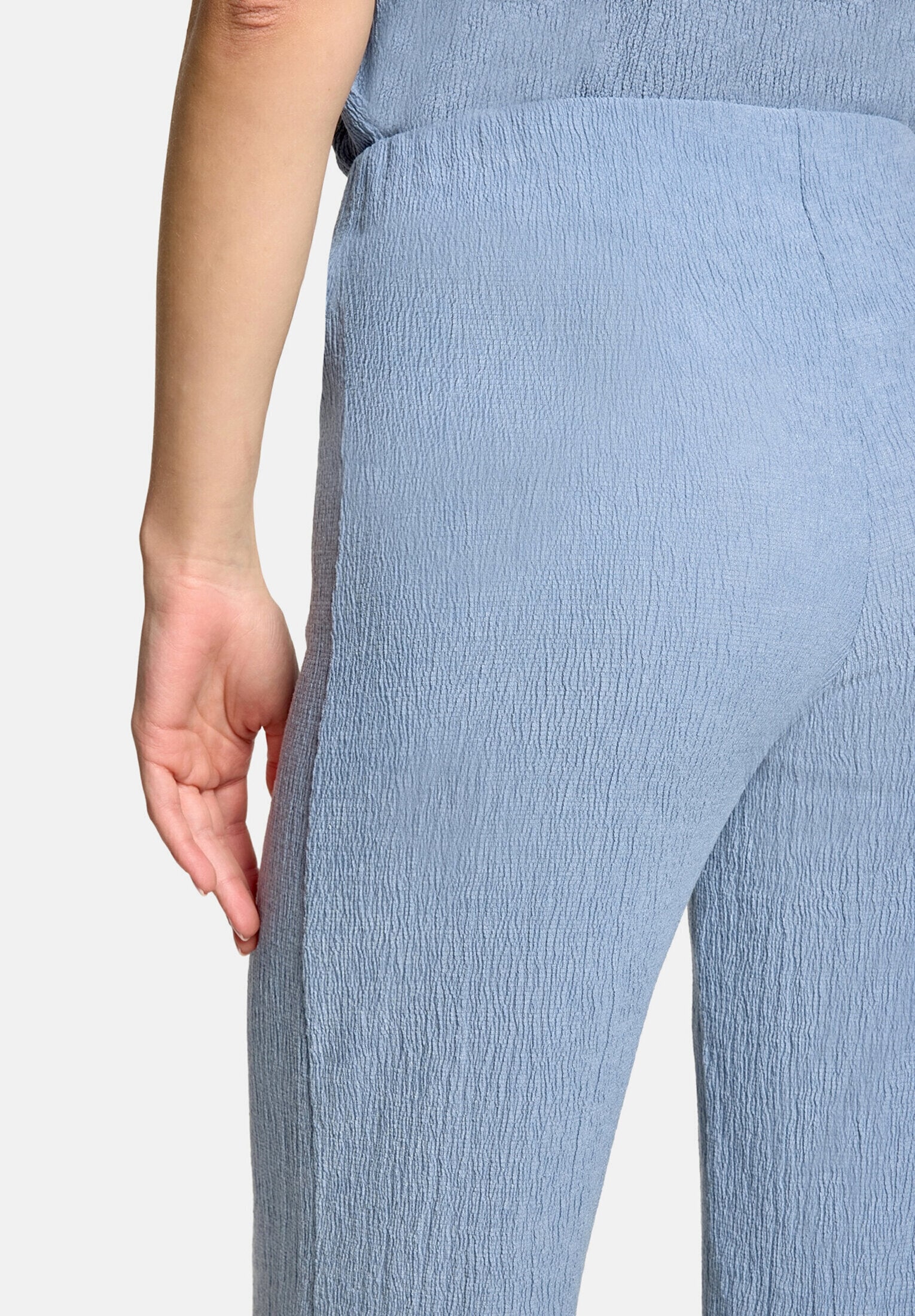 Cartoon Stoffhose »Damen mit weitem Bein«