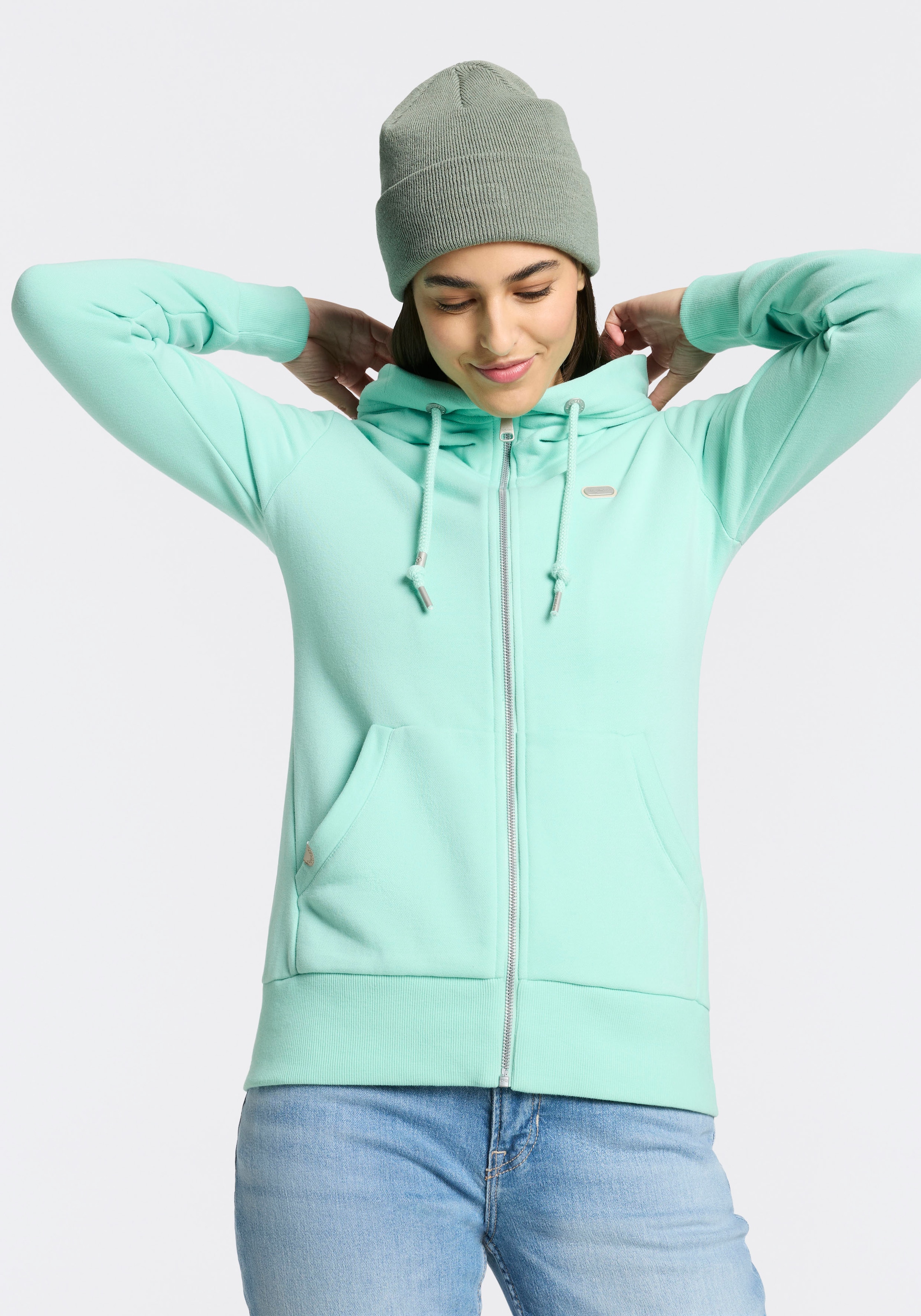 Ragwear Kapuzensweatjacke "NESKIA ZIP B O" mit hochgeschnittener Kapuze mit günstig online kaufen