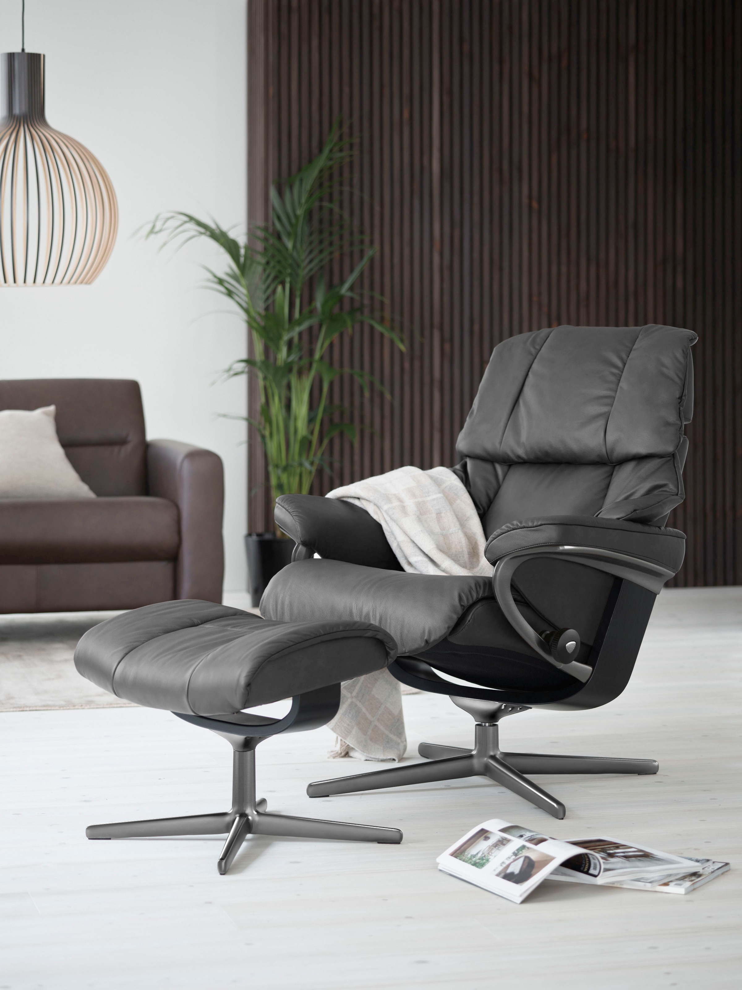 Stressless Relaxsessel "Reno" mit Cross Base, Größe S, M & L, Holzakzent Sc günstig online kaufen