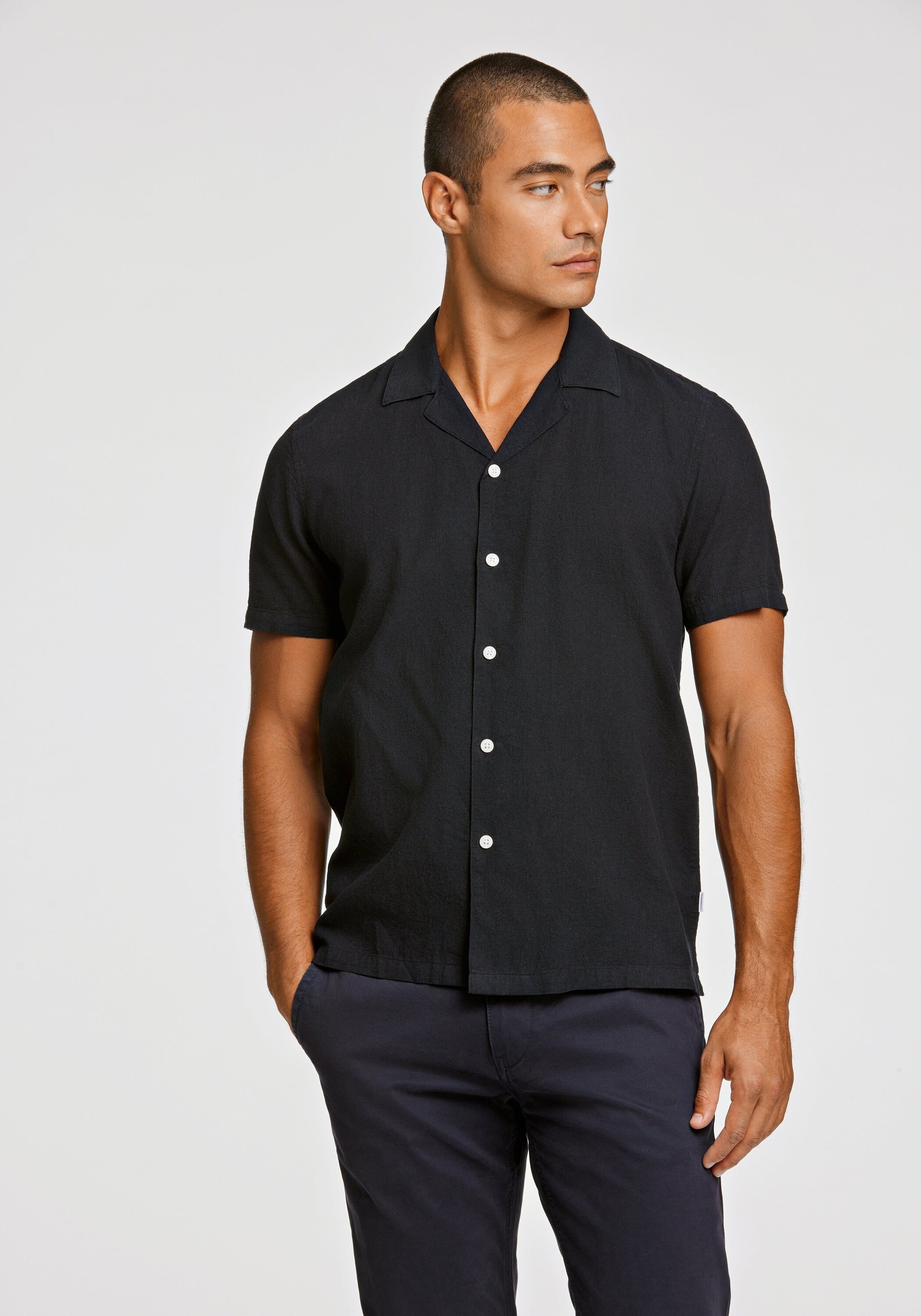 Leinenhemd LINDBERGH "Leinenhemd Relaxed Fit", Herren, Gr. M, Normalgrößen, schwarz, Obermaterial: 55% Leinen, 45% Baumwolle, Hemden