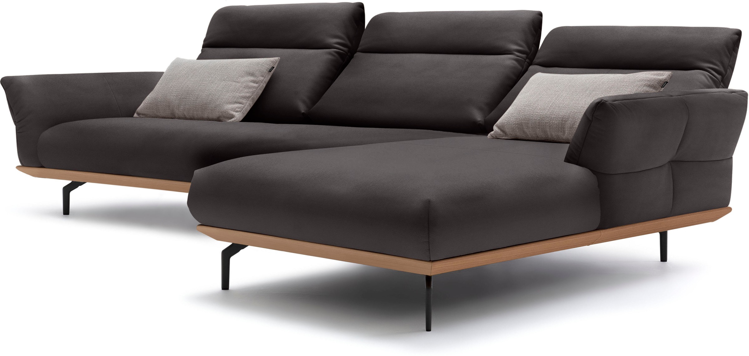 Creation BY ROLF BENZ Ecksofa »CR.460«, Sockel in Eiche, Winkelfüße in Umbragrau, Breite 338 cm