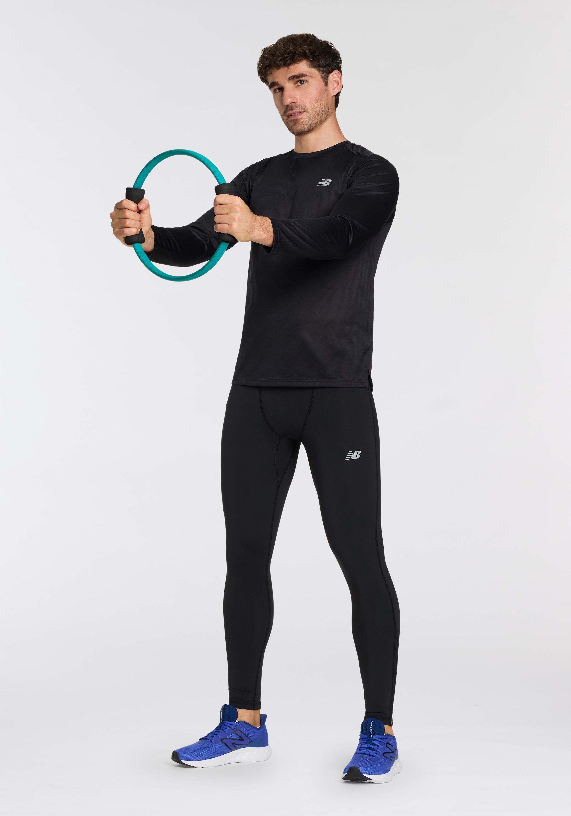 New Balance Laufshirt »Sport Essentials Long Sleeve«, mit Label
