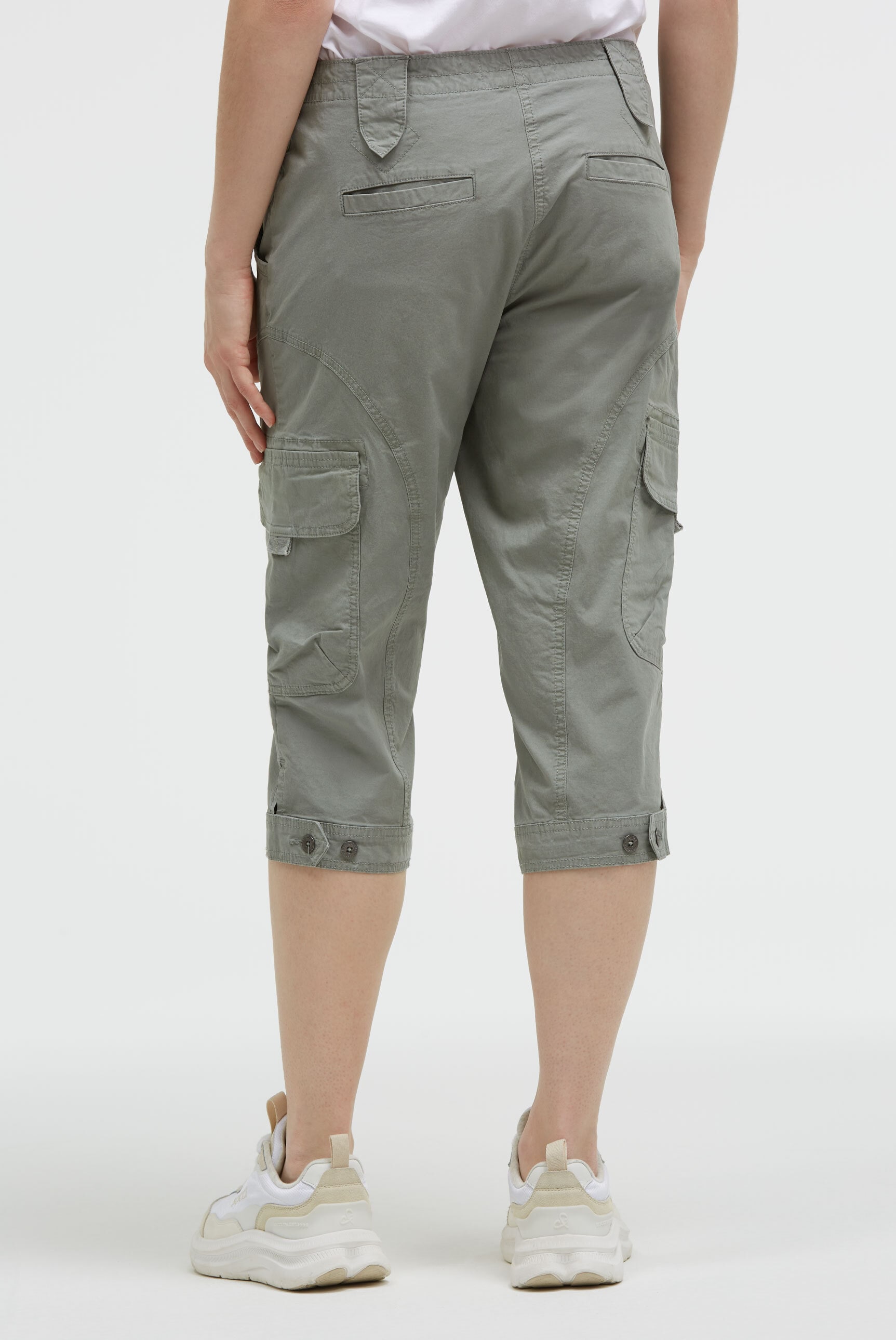 SOCCX Skaterbermudas  mit verstellbarem Knopfriegel am Hosensaum