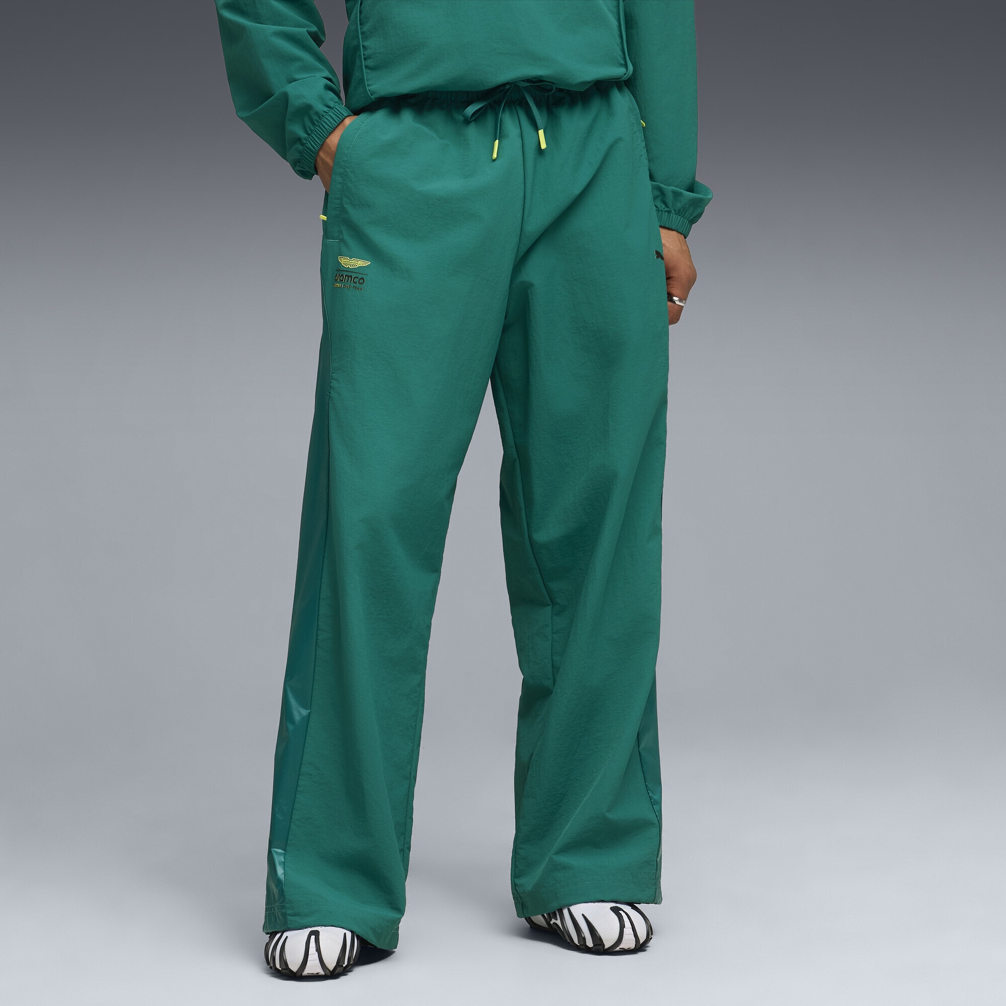 PUMA Sporthose "PUMA x ASTON MARTIN ARAMCO F1 TEAM Lifestyle Relaxed Hose" günstig online kaufen