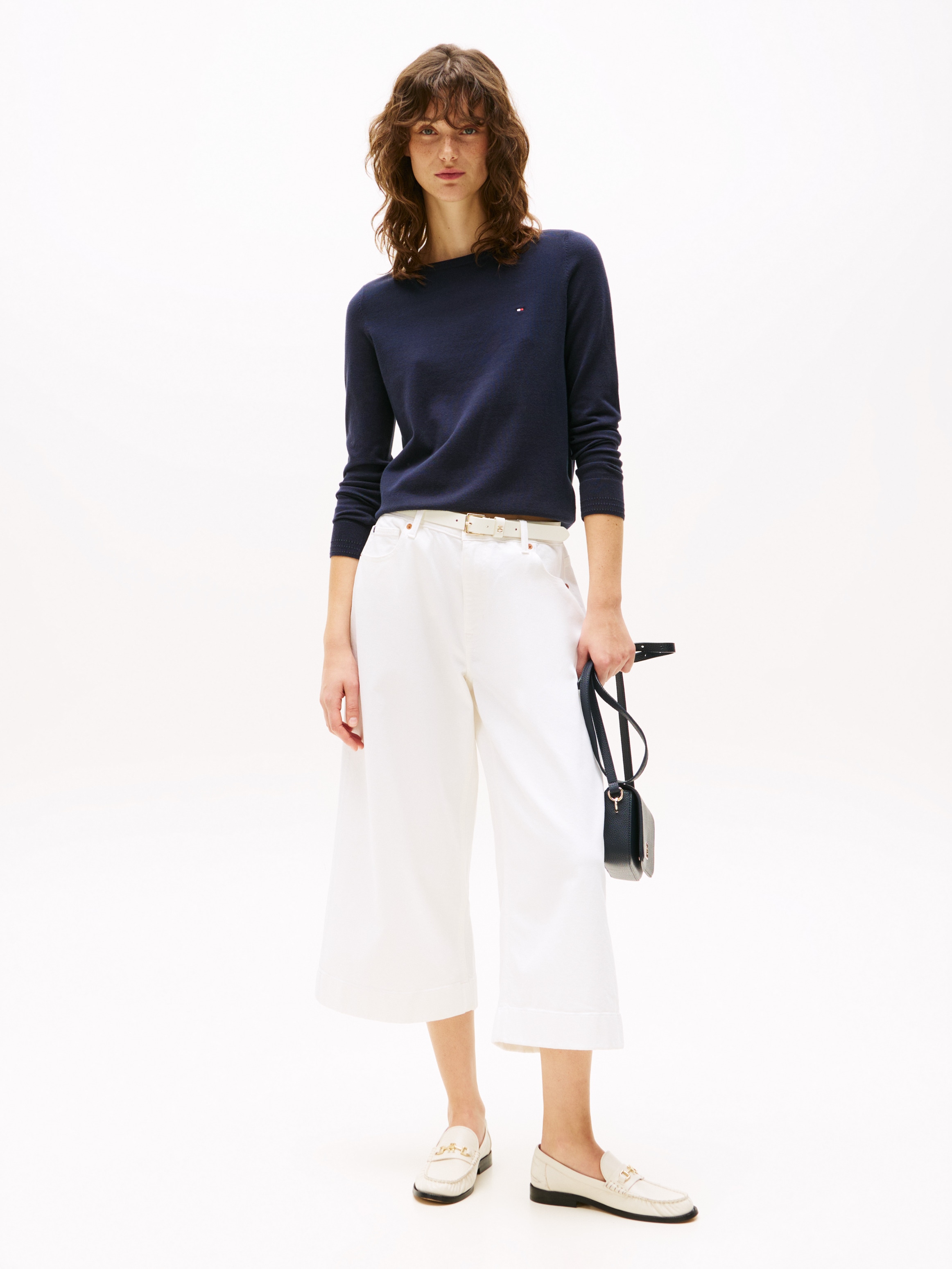 Tommy Hilfiger Strickpullover »CO JERSEY STITCH V-NK SWEATER«, mit Tommy Hilfiger Logo-Flag