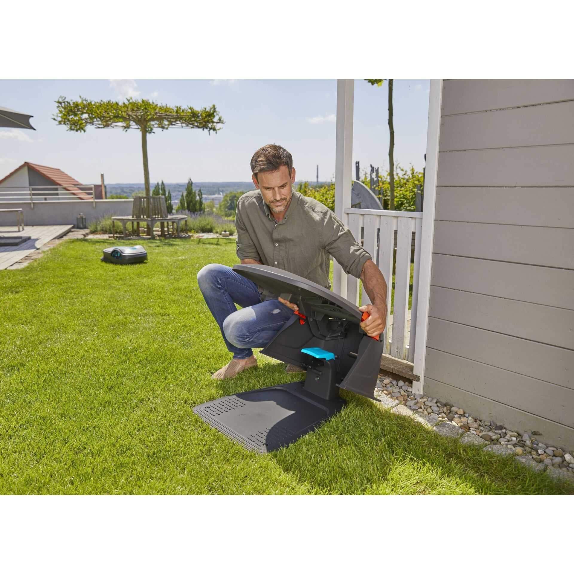 GARDENA Rasenmähroboter »»smart SILENO city« 400 m² inkl. Garage«, (Set), mit KI Technologie, Silent Mode, ideal auch bei schmalste Passagen