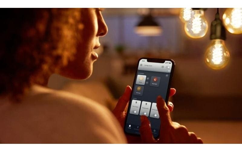 Philips Hue LED-Leuchtmittel »White E27« E27 Warmweiß