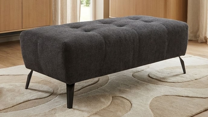 OTTO home Hocker "Viiborg 121 x 63 cm, mit Steppungen, elegant, modern" pflegeleichter Bezug, extra hohe Füße - passend für Saugroboter