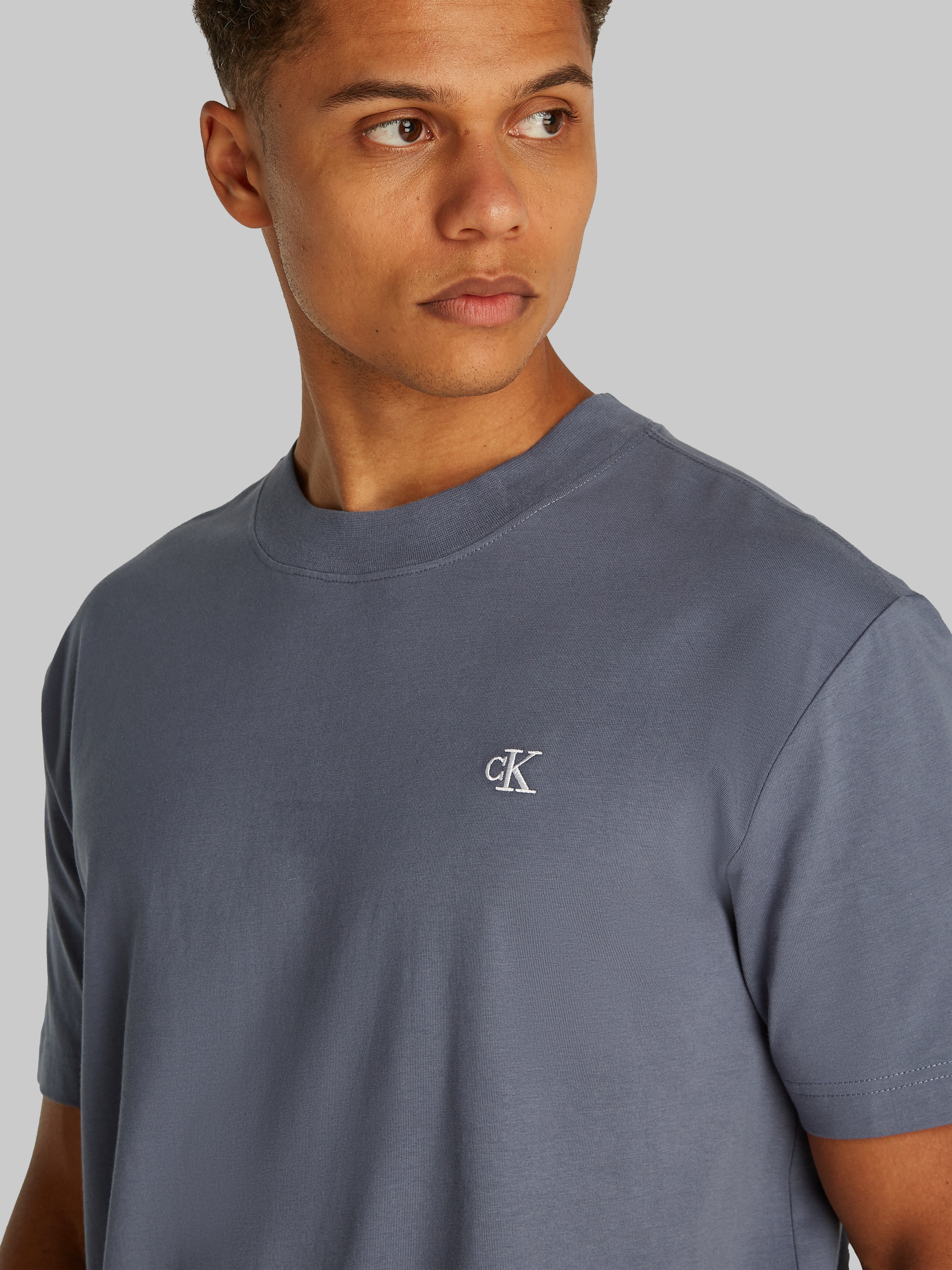 Calvin Klein Jeans T-Shirt »SERIF FONT GRAPHIC TEE«, mit großem Logo am Rücken