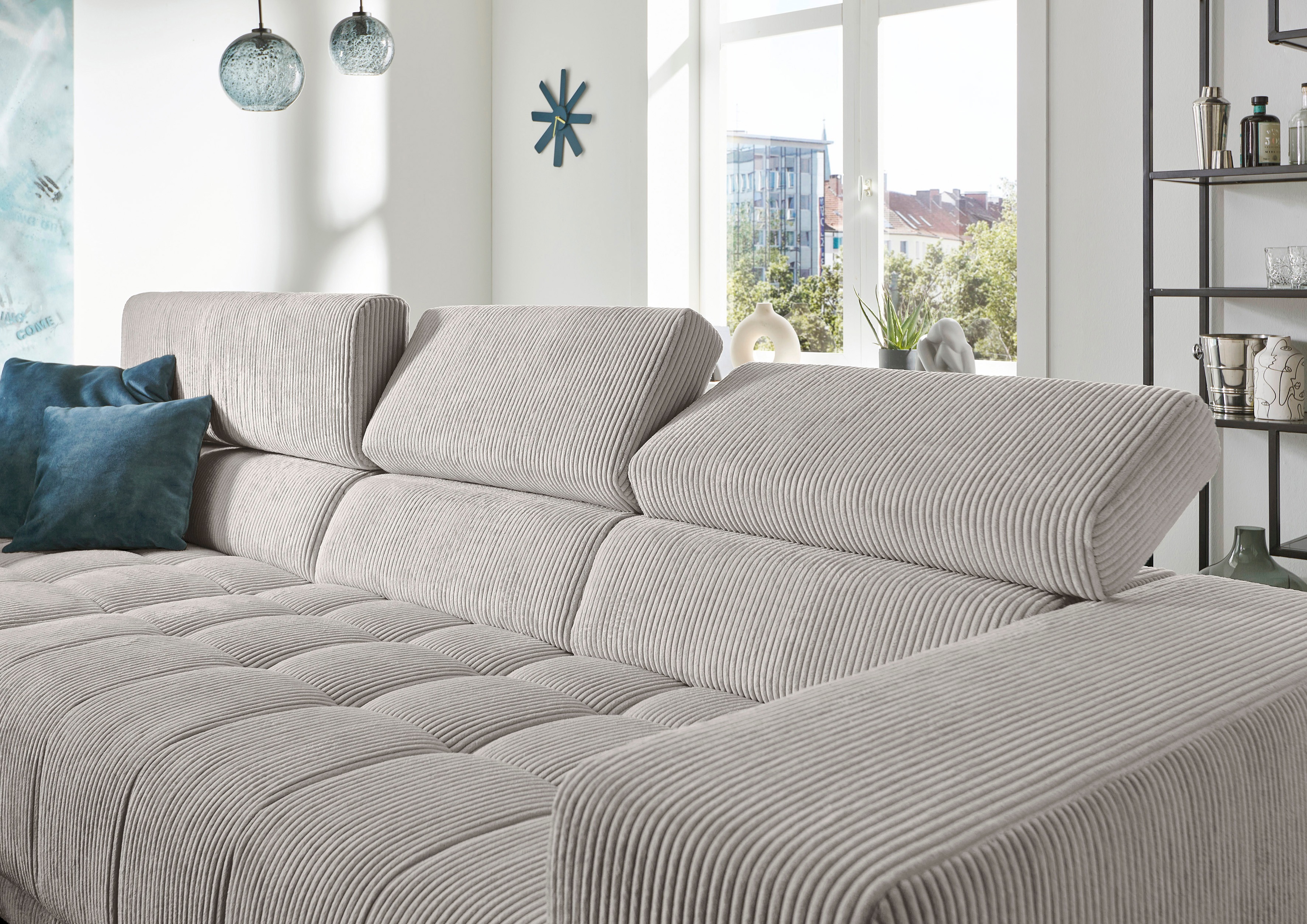 Thumbnail - Die PlanBar Ecksofa "MP-IN15053 L-Form", wahlweise mit Kopfteilverstellung und manueller Vorziehbank