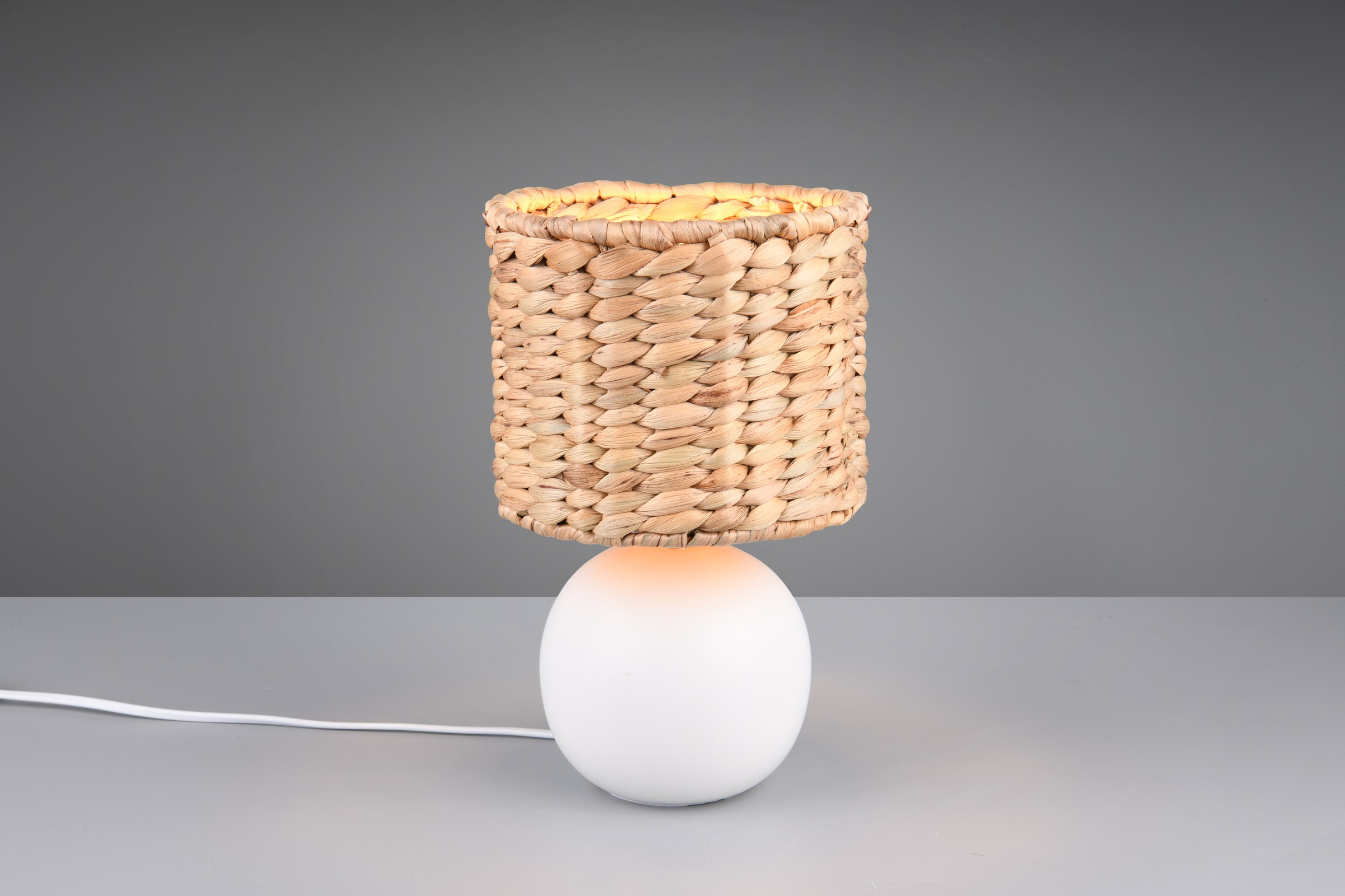 TRIO Leuchten Tischleuchte »VINA, Keramik Tischleuchte mit Lampenschirm aus Seegras« E27 1 Stk. warmweiß - kaltweiß exkl 1x E27 max 40W