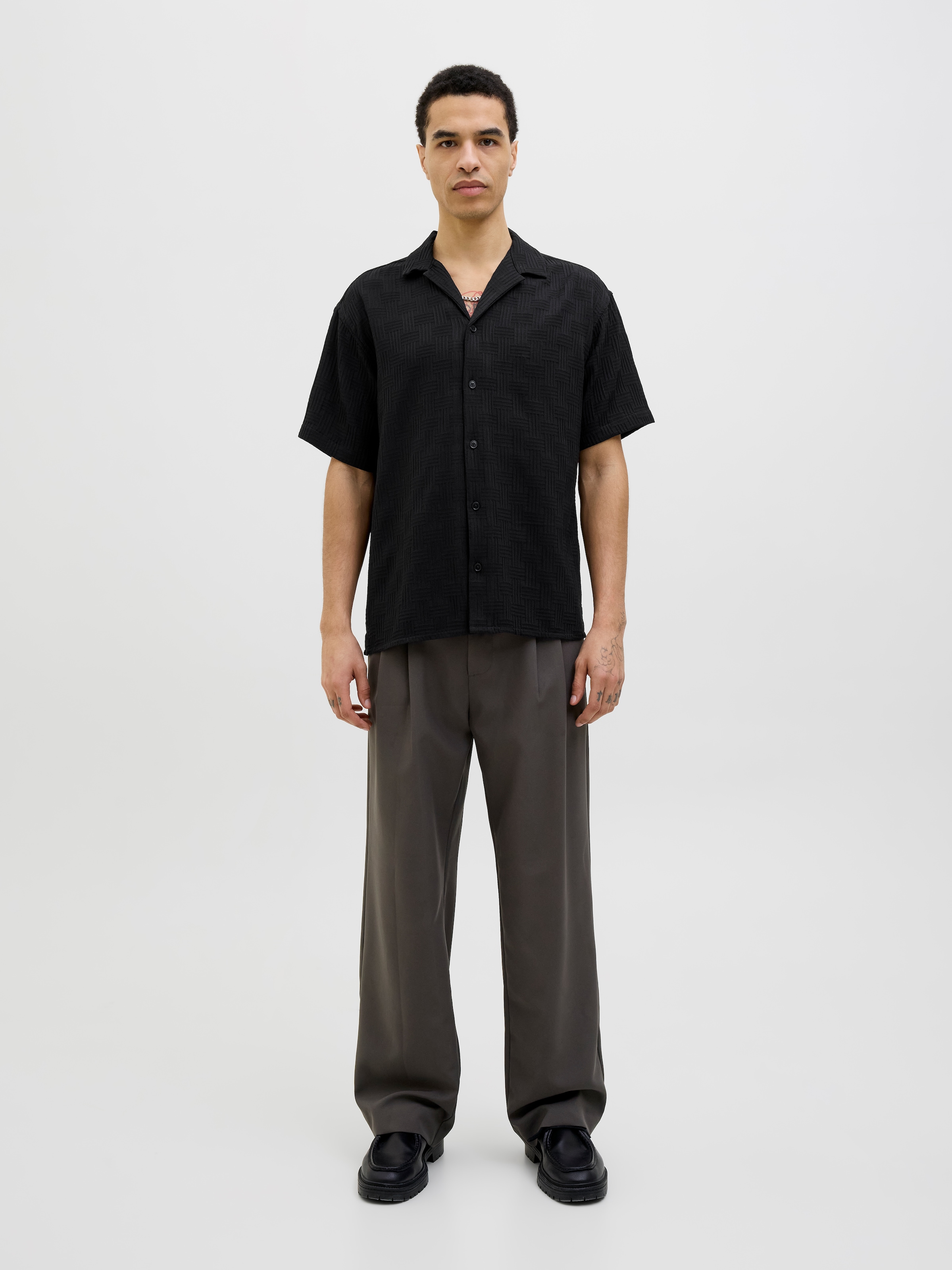 Jack & Jones Kurzarmhemd »JJEMATTEO RESORT SHIRT SS SN«, mit Resort Kragen
