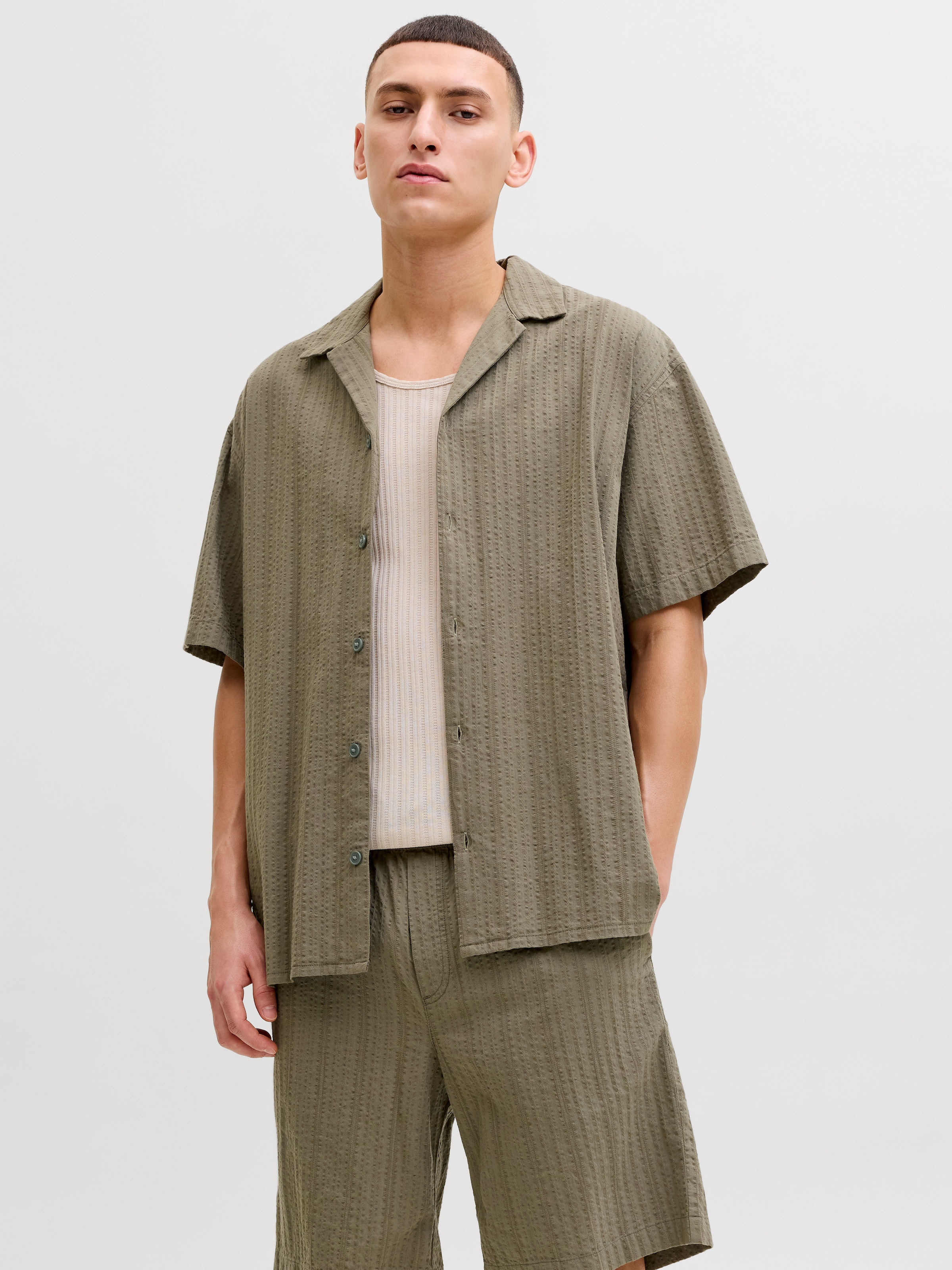 Jack & Jones Kurzarmhemd »JJETYSON RESORT SHIRT SS SN« mit Resort-Kragen