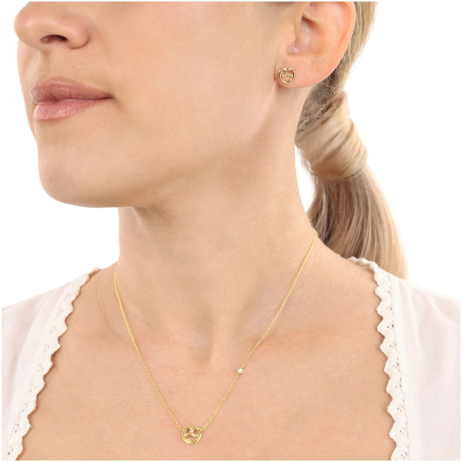 Amor Brezel Necklace and Earring Set Yellow Gold 3