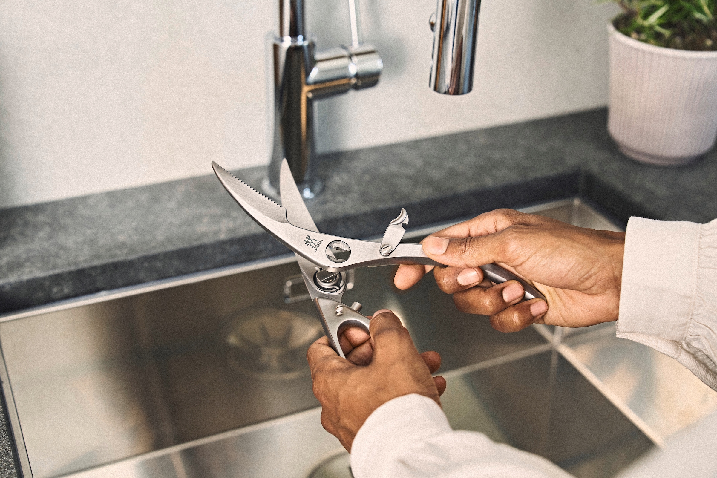 Zwilling Geflügelschere »TWIN Select«, (1 tlg.), Rostfreier Spezialstahl, Ergonomisch, 23,5 cm, silberfarben