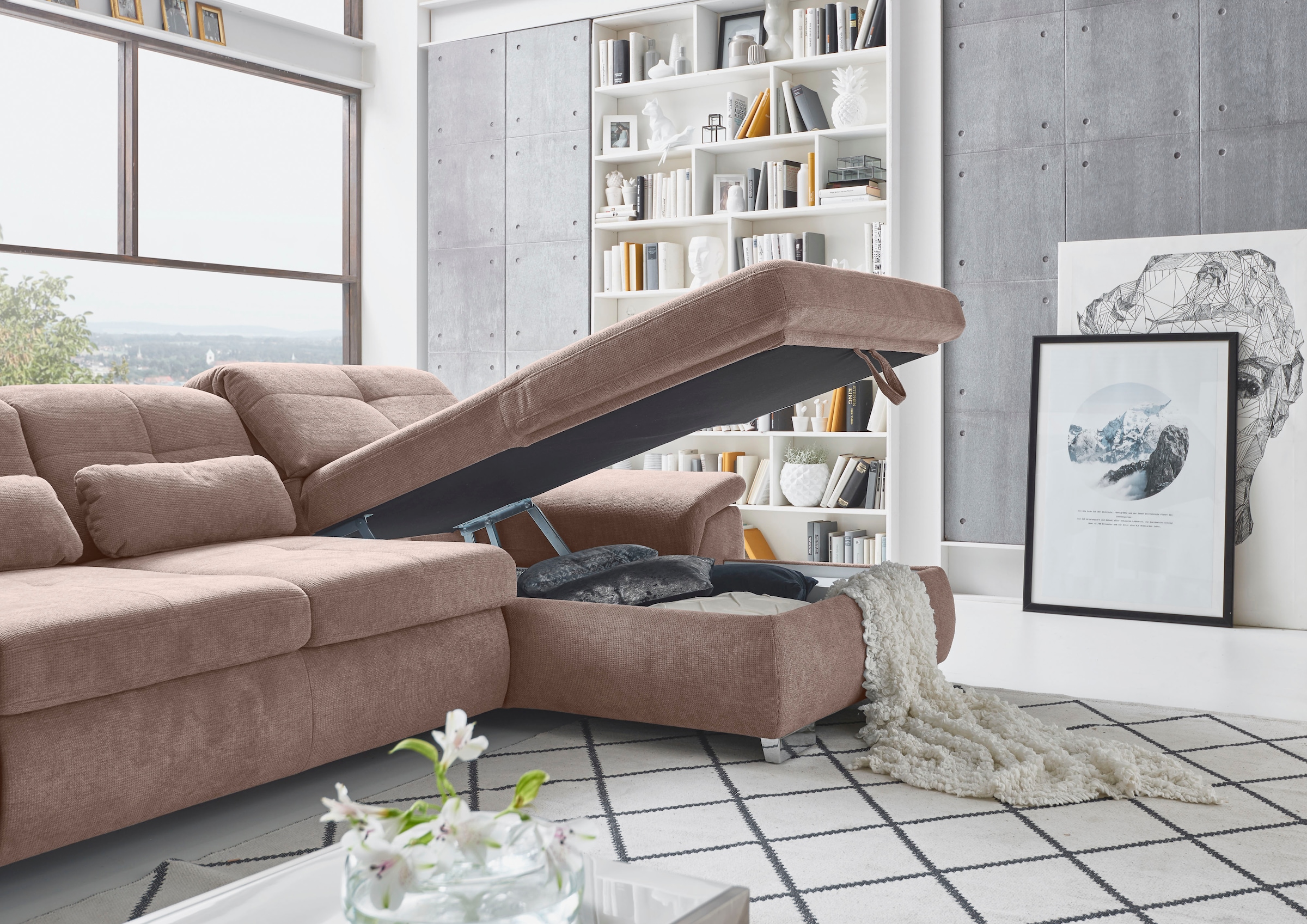 Die PlanBar Ecksofa »MP-IN16037 L-Form mit Federkern-Polsterung«, mit Sitztiefenverstellung & Zierkissen