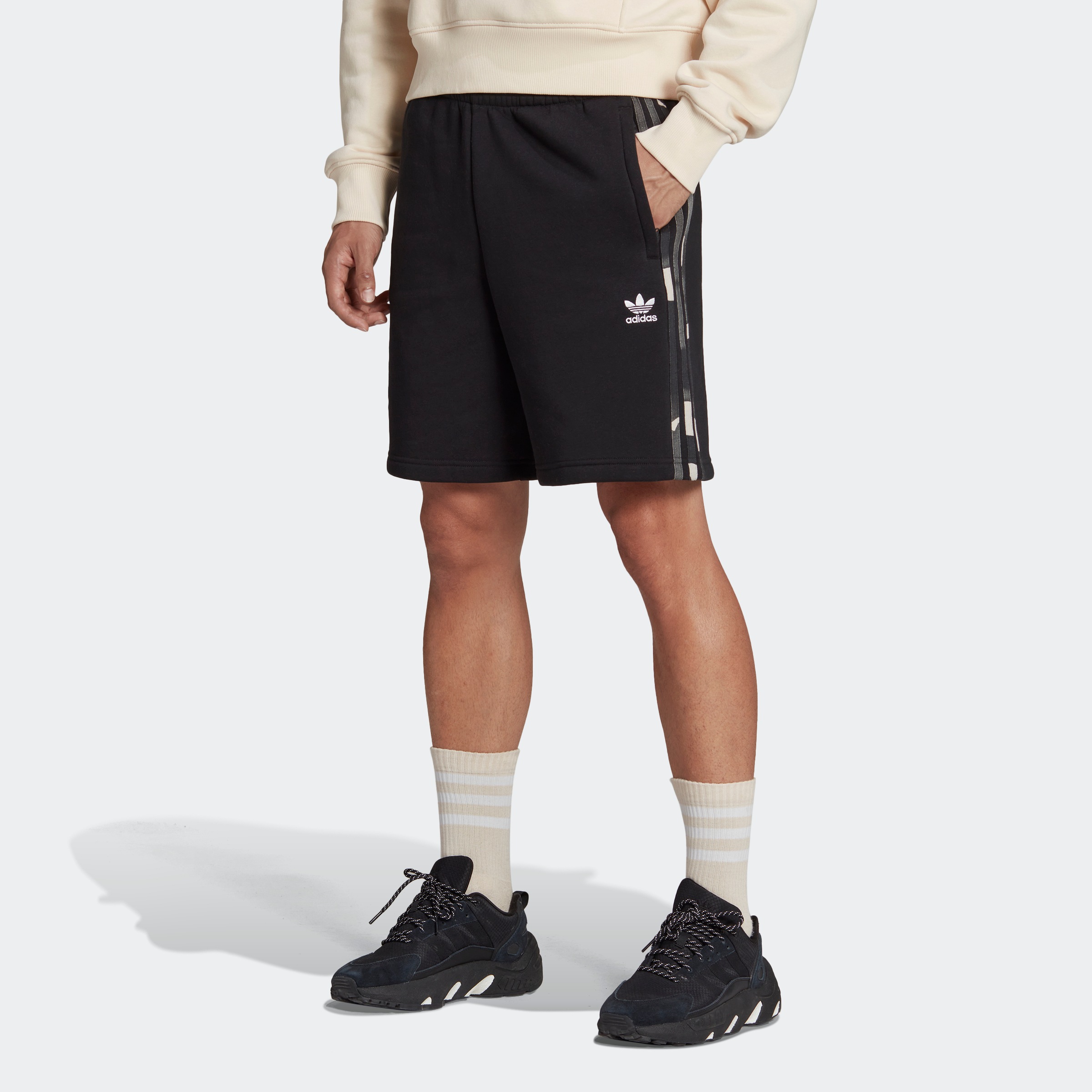 Black Friday adidas Originals Shorts »GRAPHICS CAMO 3-STREIFEN«, (1 tlg.) |  BAUR