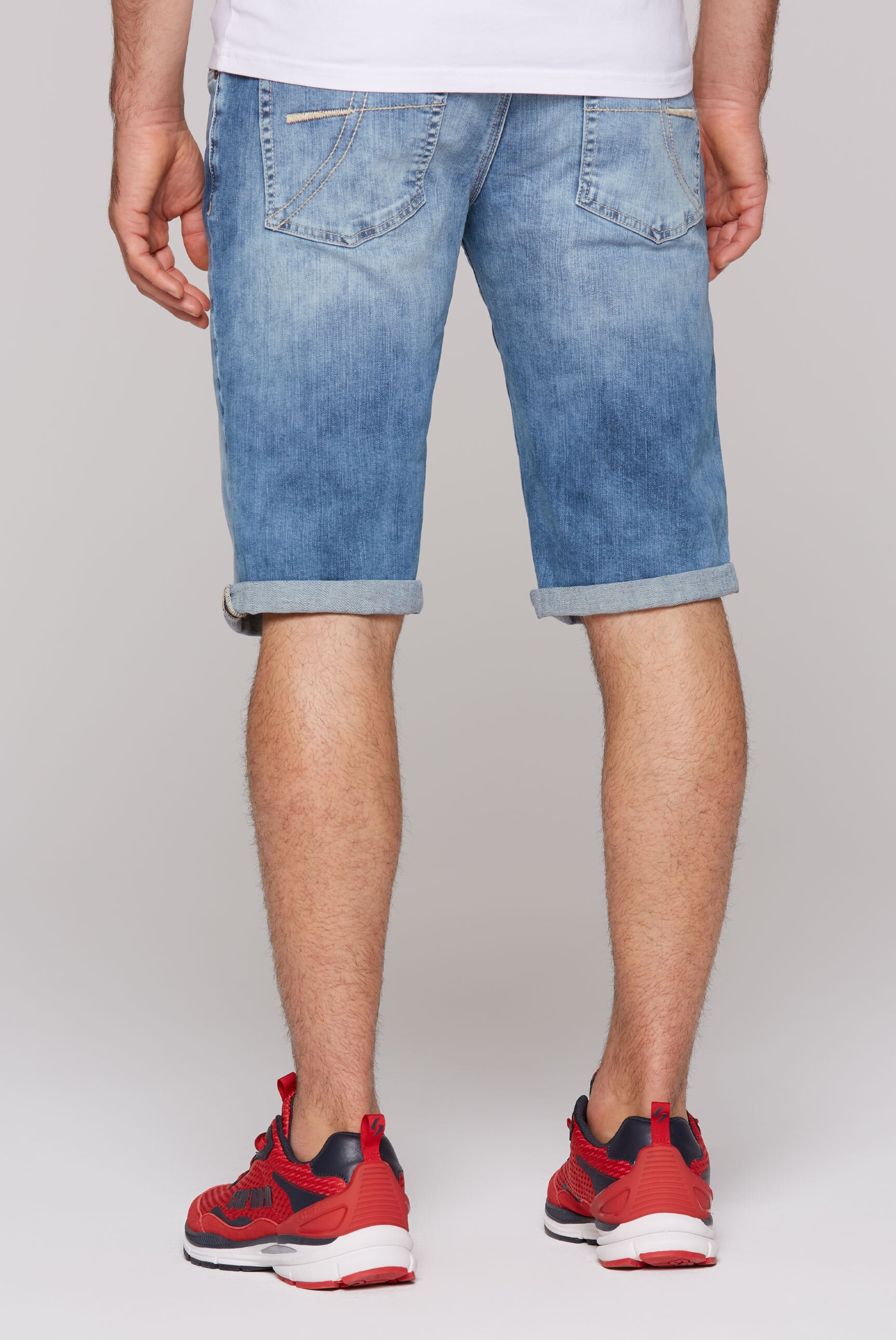 CAMP DAVID Jeansshorts, mit Turn-Up Saum