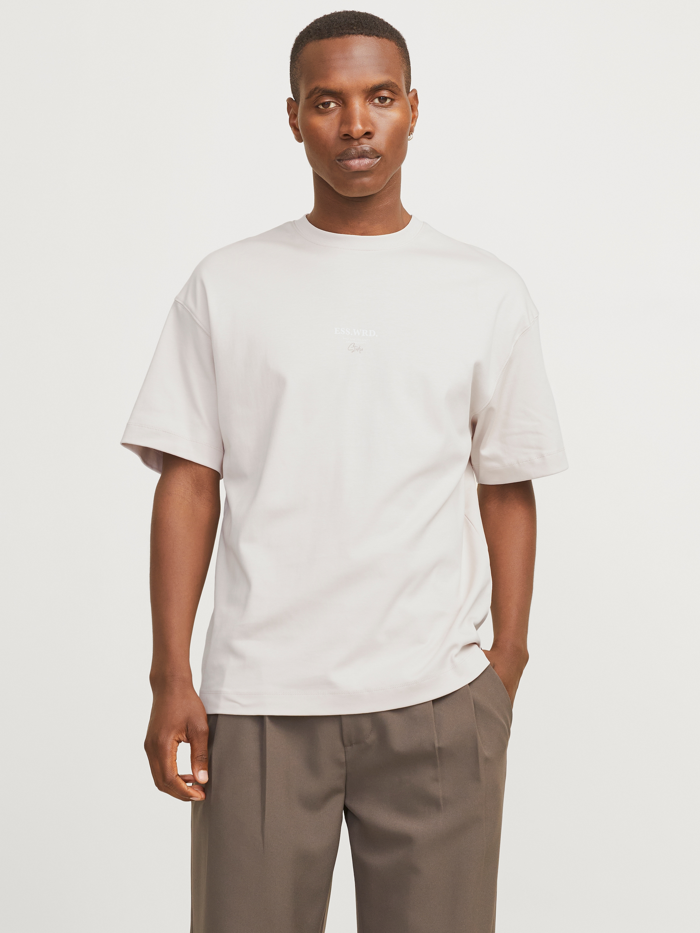 Jack & Jones Rundhalsshirt "JJEURBAN EDGE STUDIO TEE SS O-NECK NOOS", mit F günstig online kaufen