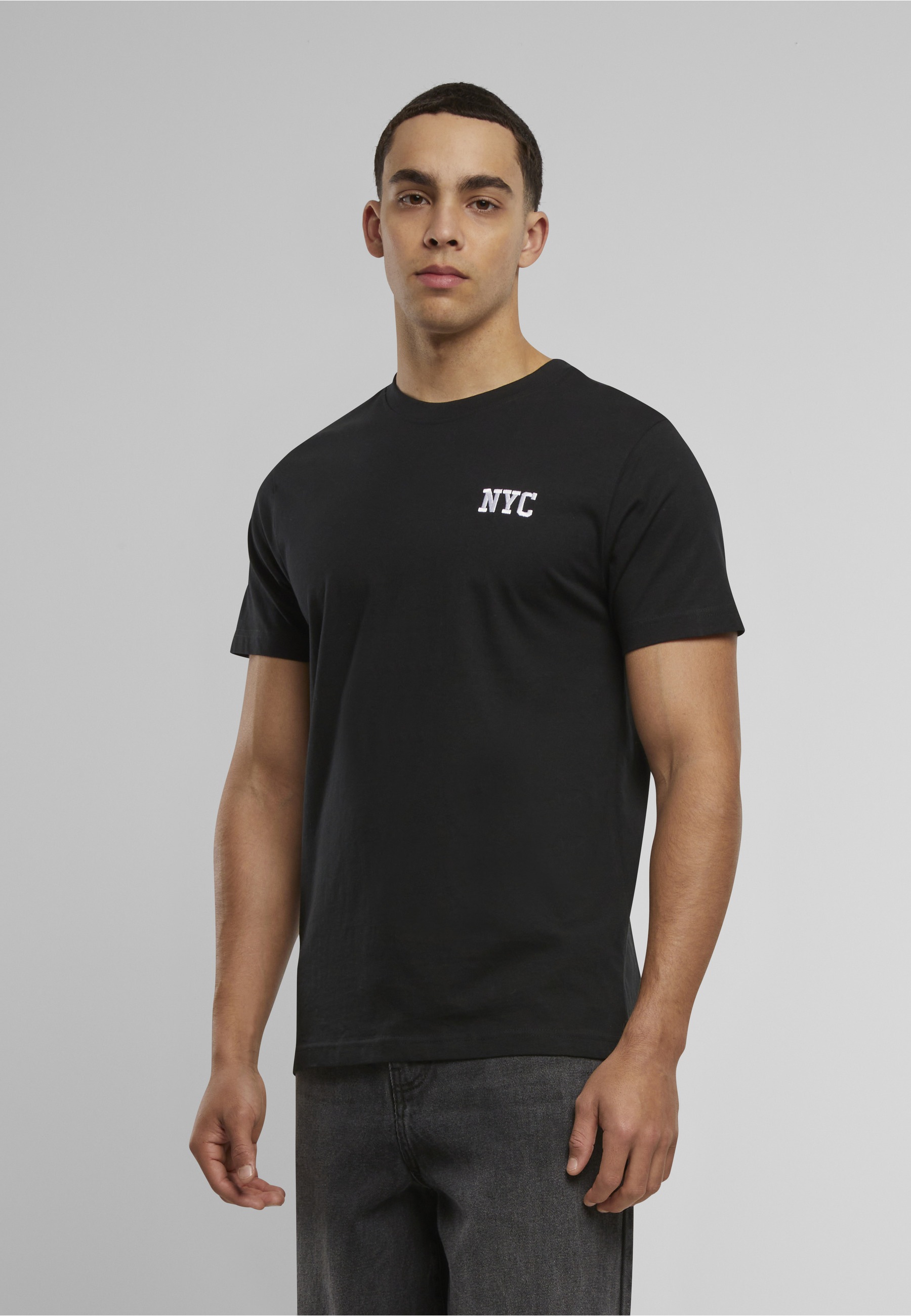 Thumbnail - MisterTee T-Shirt "MisterTee NYC EMB Tee" 1 Stk.