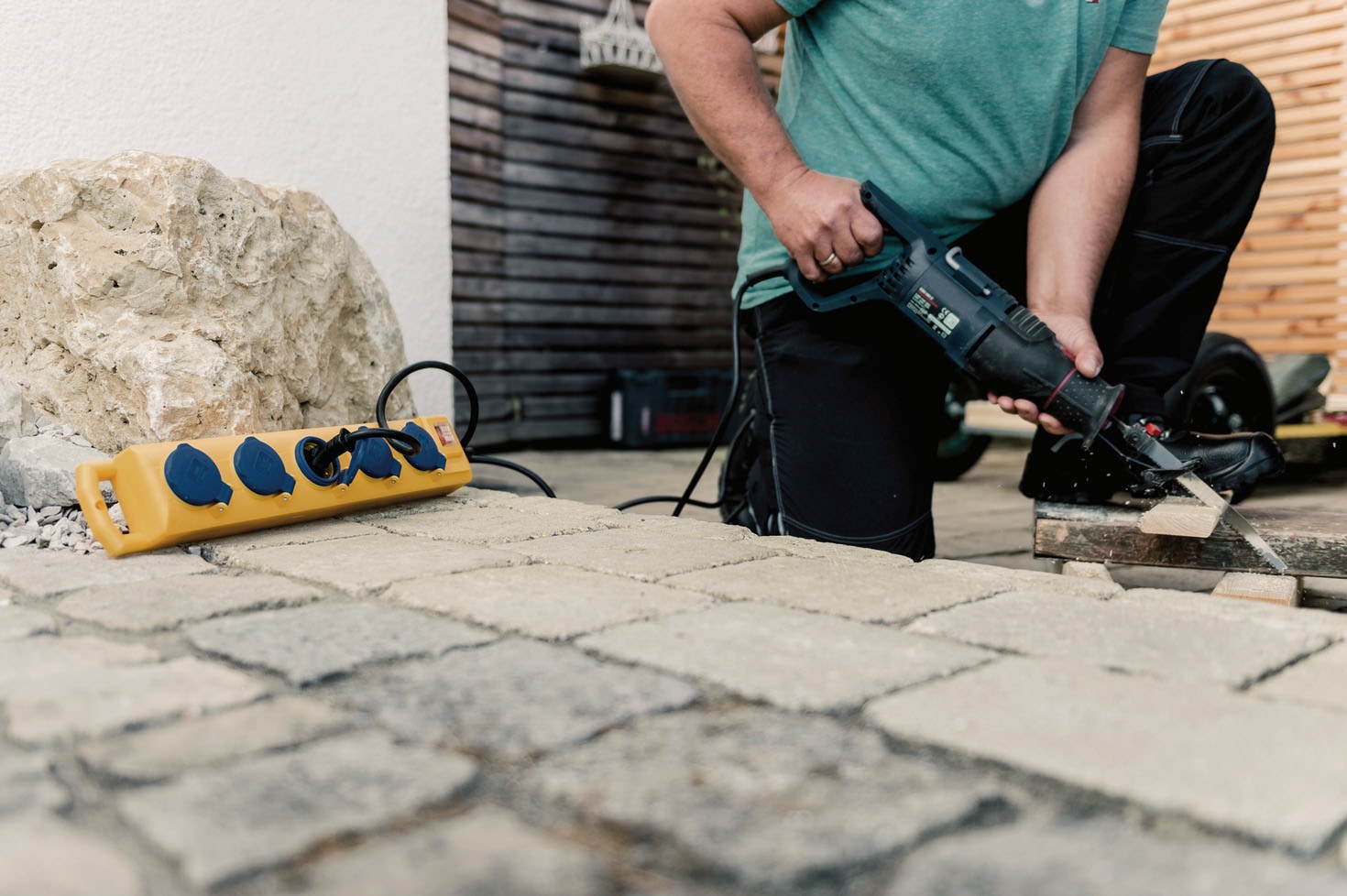 Brennenstuhl Steckdosenverteiler »Super-Solid SL 554 DE FI IP54 5-fach 5m H07RN-F 3G1,5« 5-fach (Ein- / Ausschalter | Schalterbeleuchtung Kabellänge 5 m)