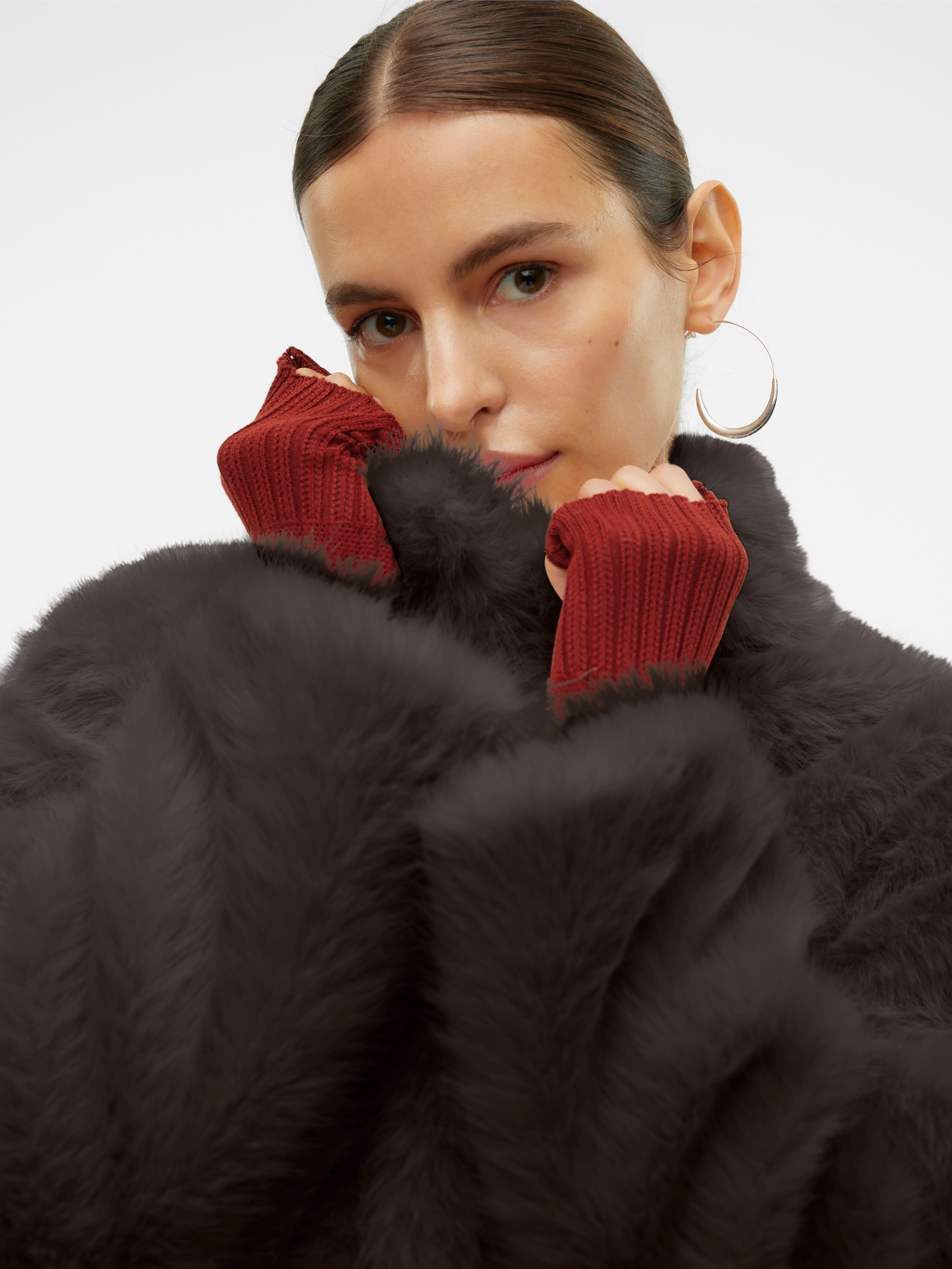 Vero Moda Fellimitatjacke »VMMONROE SHORT JACKET NOOS«