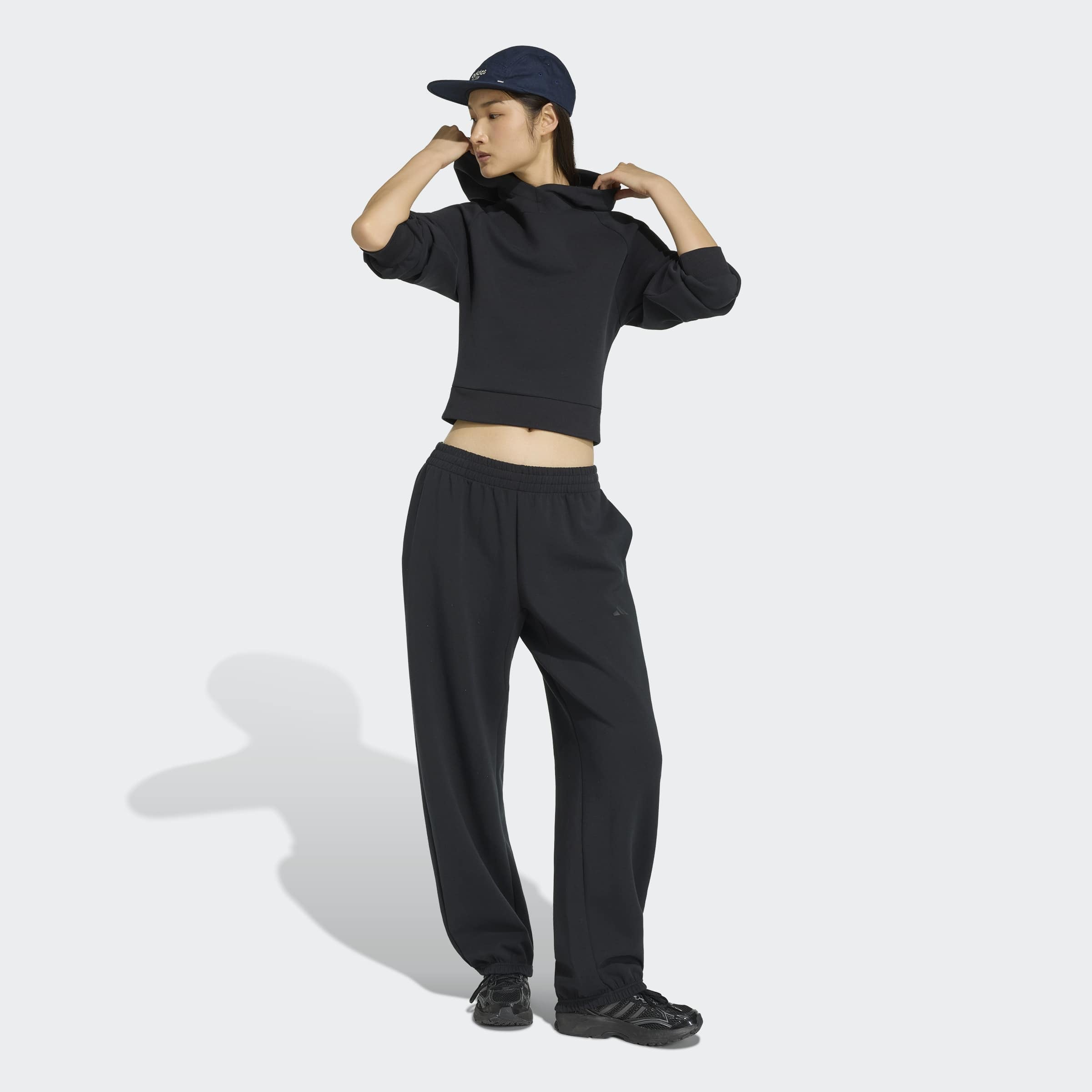 adidas Sportswear Kapuzensweatshirt »W SL HD«, mit Kapuze, ohne Verschluss, in normaler Länge
