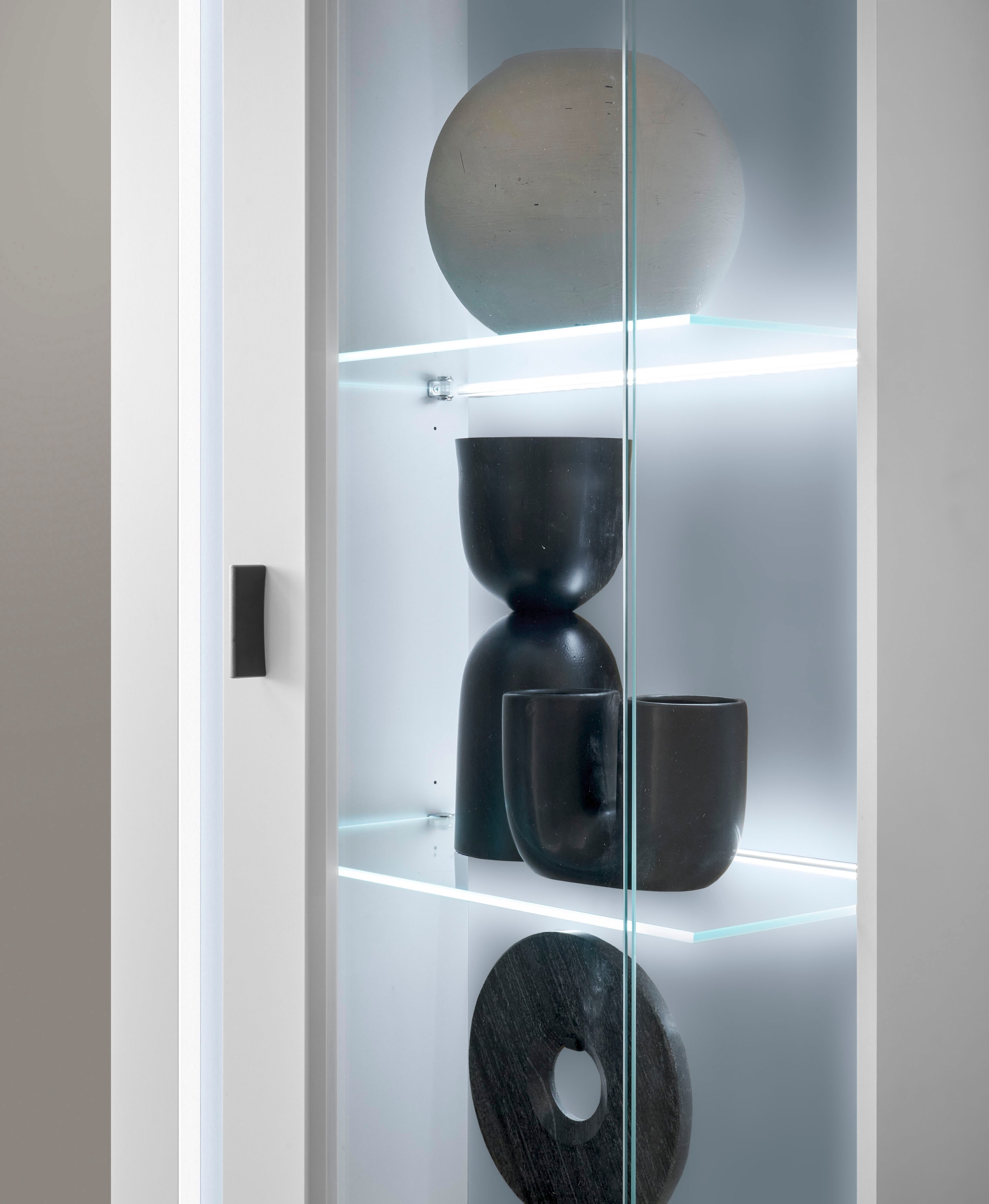 INOSIGN Vitrine »LONG ISLAND«, (1 St.), in moderner Trendfarbe,inklusive senkrechter Beleuchtung,Breite 55 cm