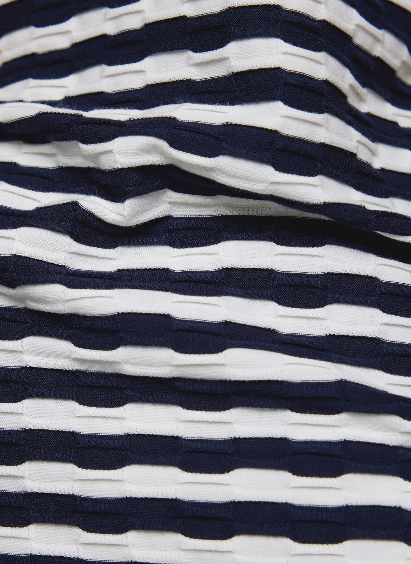 Rabe Rundhalsshirt, im Streifen-Look und in Struktur-Optik