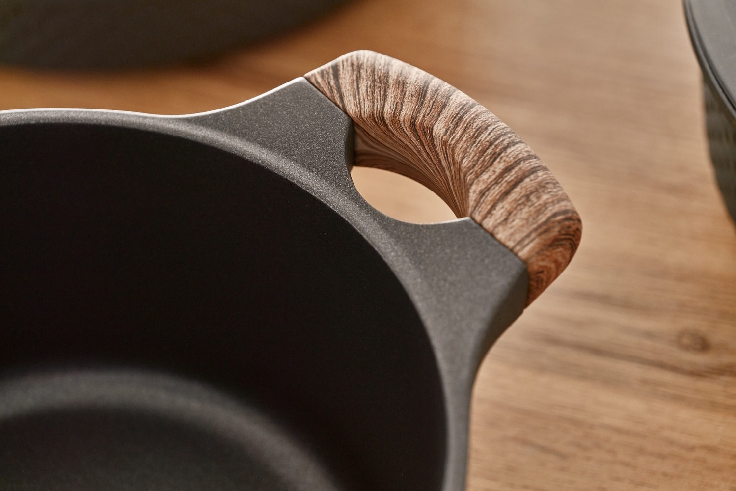 RESTO Kitchenware Bräter »Ran, Kochtopf antihaftbeschichtet und spülmaschinenfest«, Aluminiumguss, (2 tlg.), Geeignet für alle Herdarten, auch Induktion, im Geschenkkarton