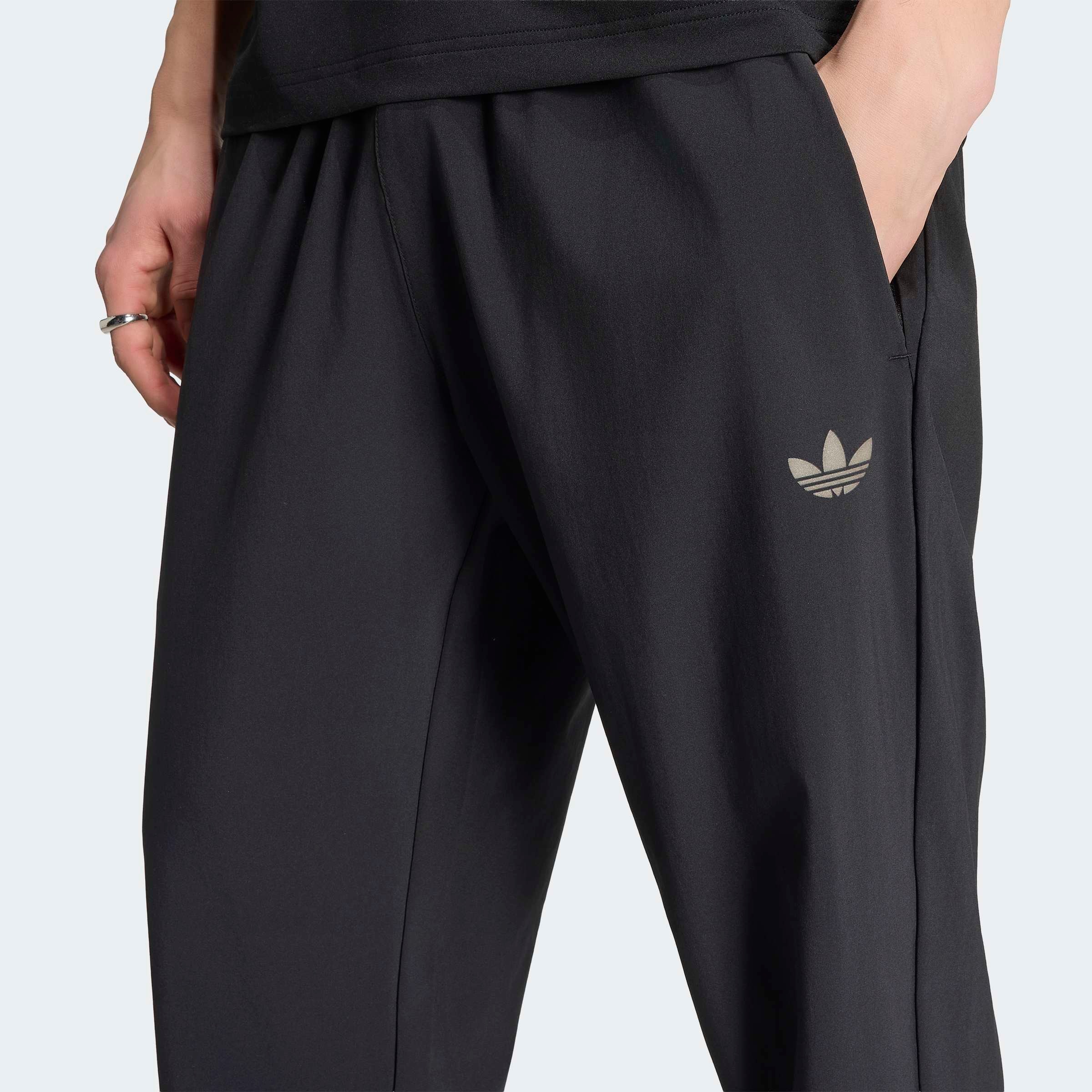 adidas Originals Sporthose »TECH TREFOIL ESSENTIALS«  für Erwachsene, aus Polyester und Elasthan