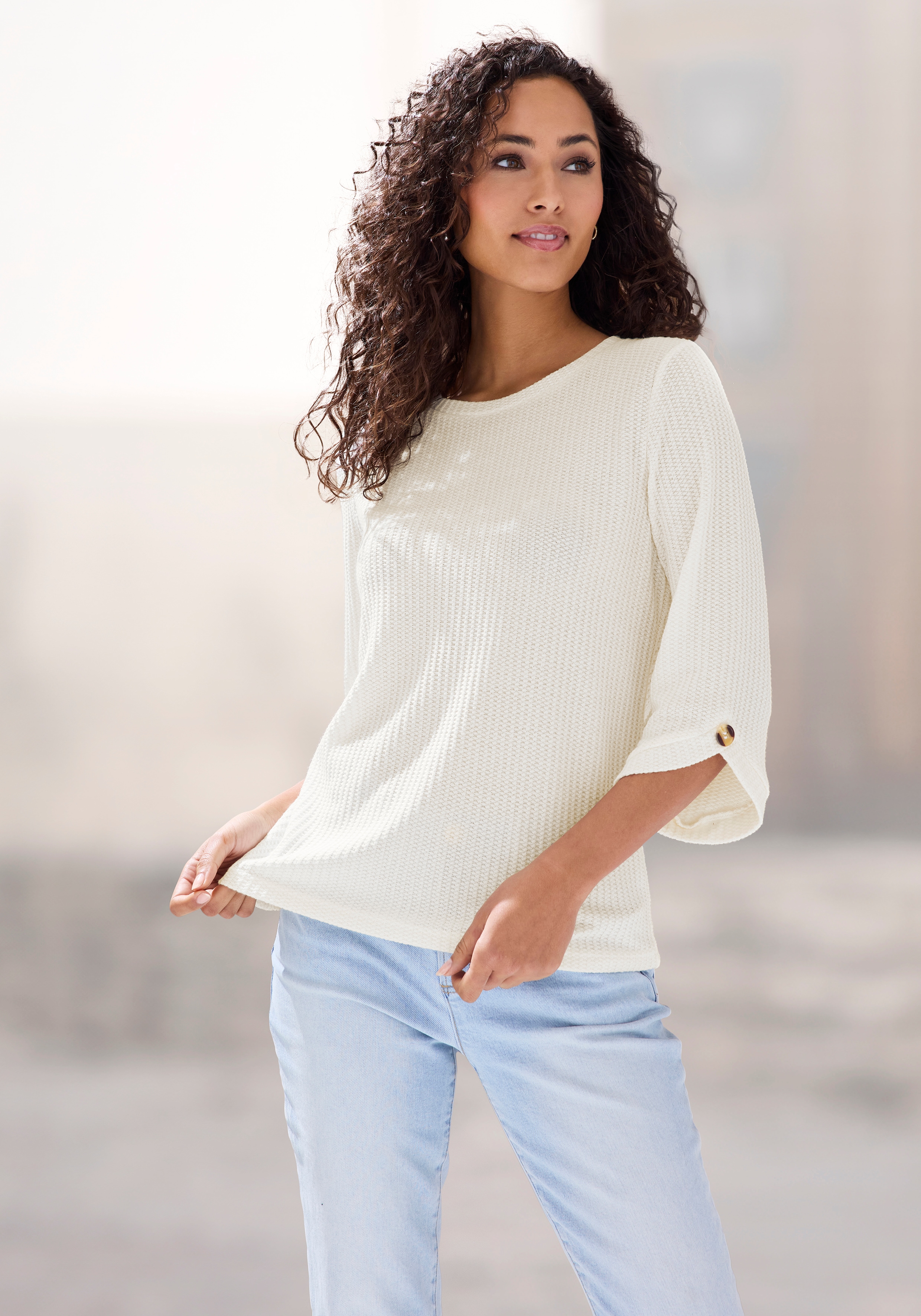LASCANA 3/4-Arm-Shirt "mit Knopfdetail" aus weicher Waffel Piqué-Qualität