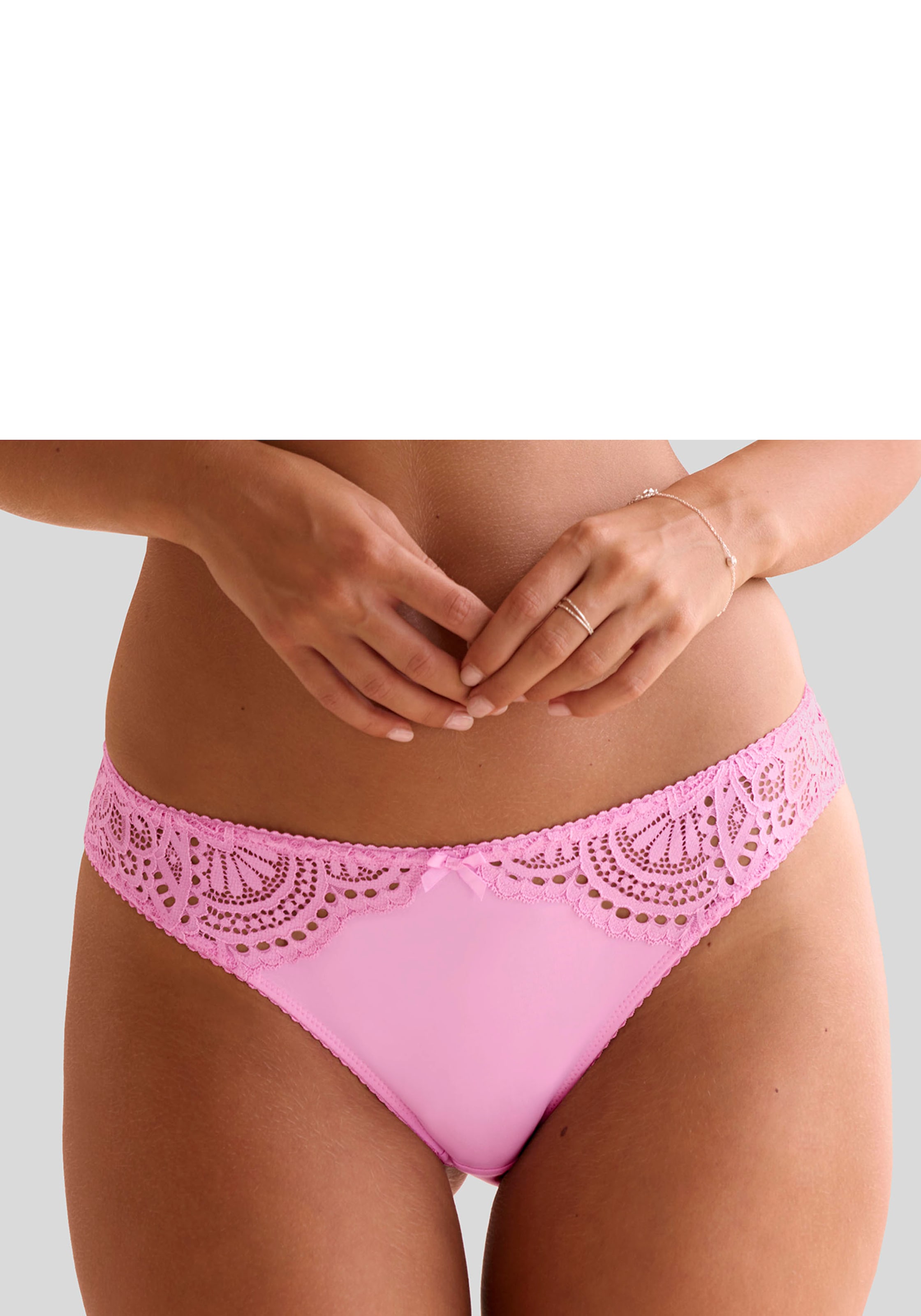 LASCANA Slip »Aurora«, mit toller Spitze in blumiger Optik