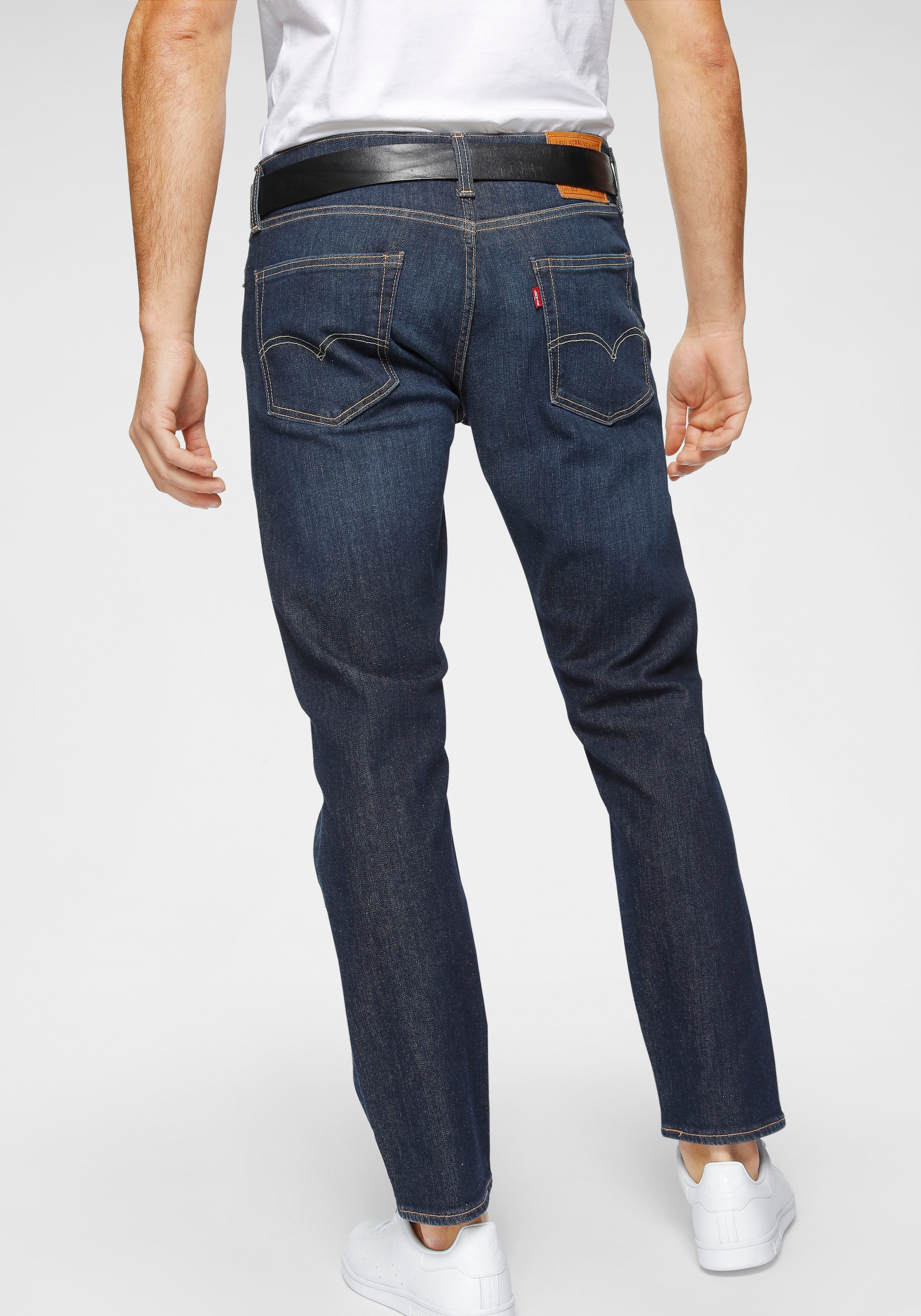 Levi's® Tapered-fit-Jeans »502 TAPER«, in elegantem, modernem Stil