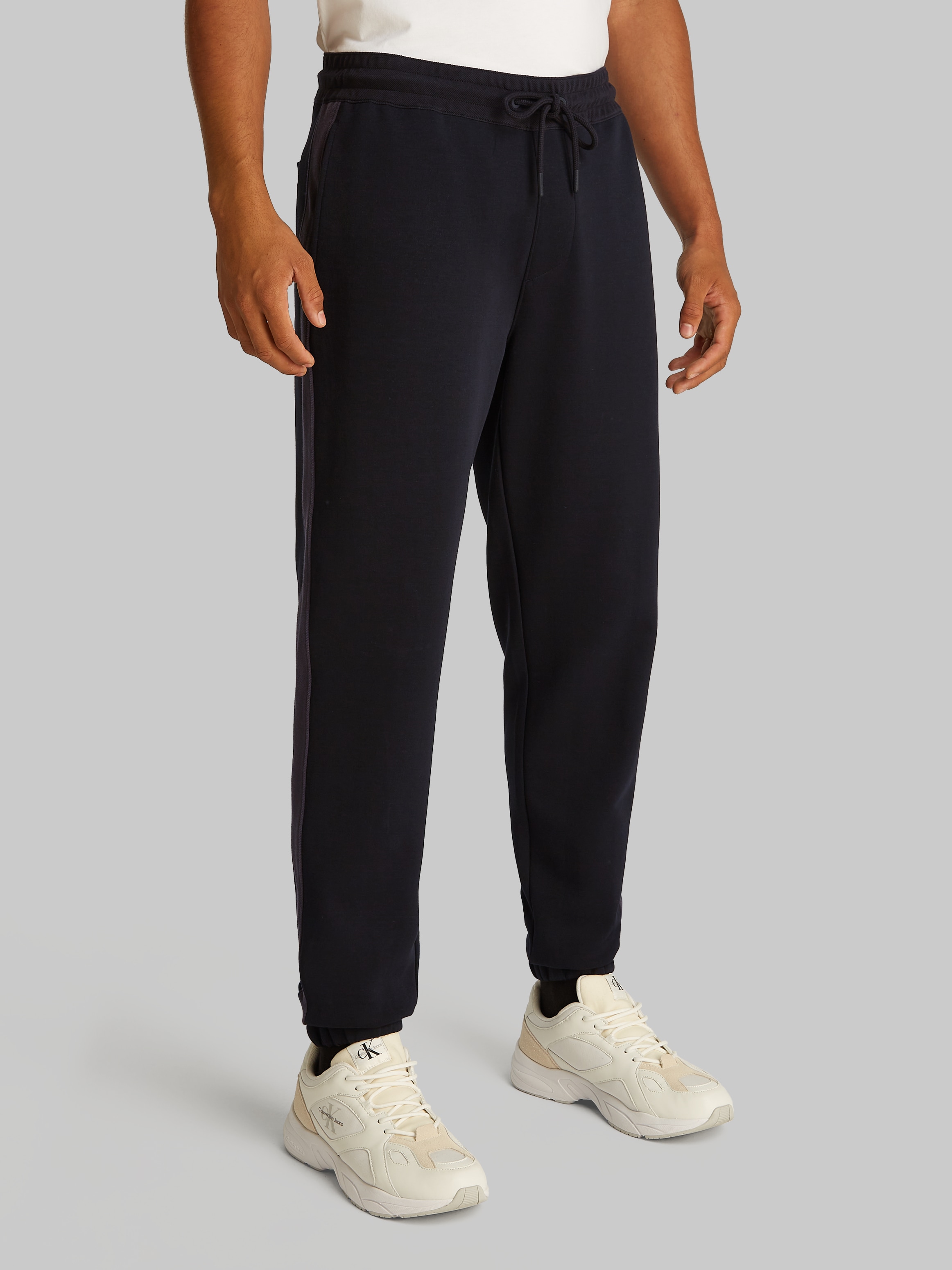 Calvin Klein Jeans Sweathose "LOGO TAPE SWEATPANT", mit Logobändern günstig online kaufen