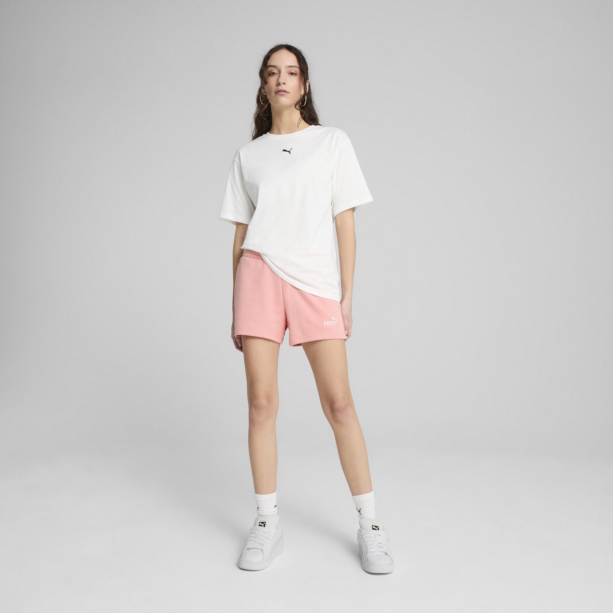 PUMA Sporthose »ESS Small No. 1 Logo 4'' Shorts Damen«