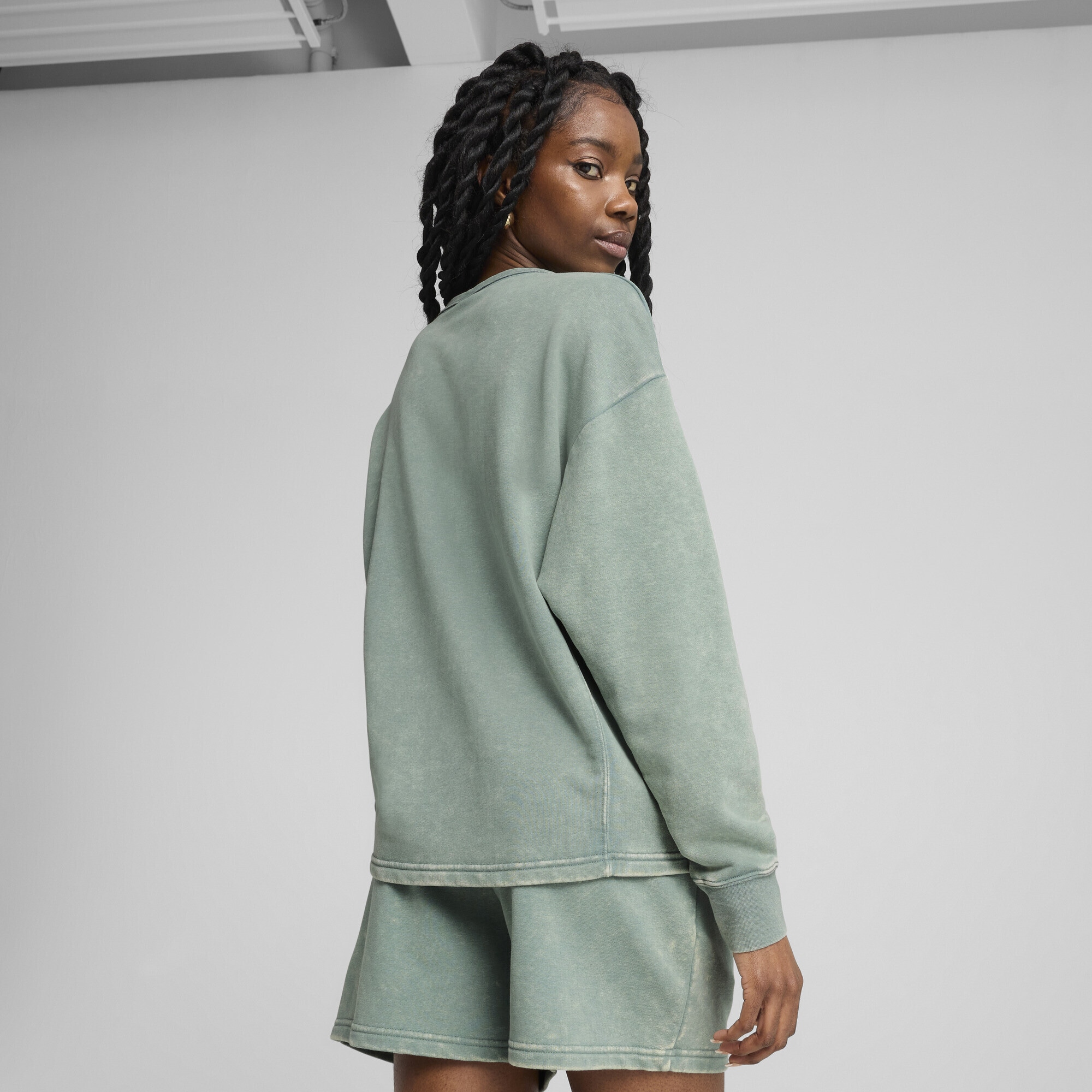 PUMA Sweatshirt »PUMA CLASS Bequemer Crewneck mit Waschung Damen«