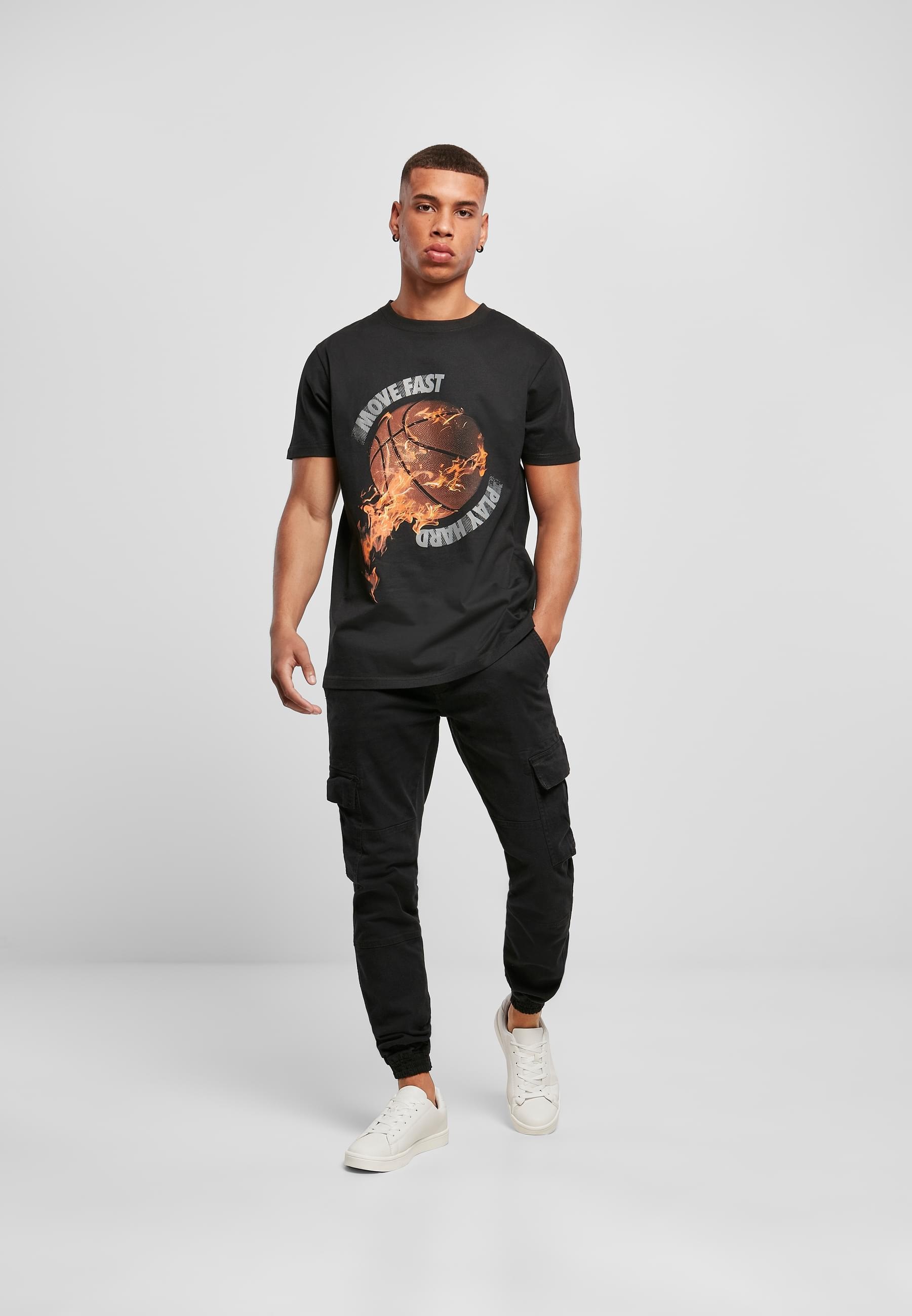 MisterTee T-Shirt »MisterTee Herren Burning BBall Tee«, (1 tlg.)
